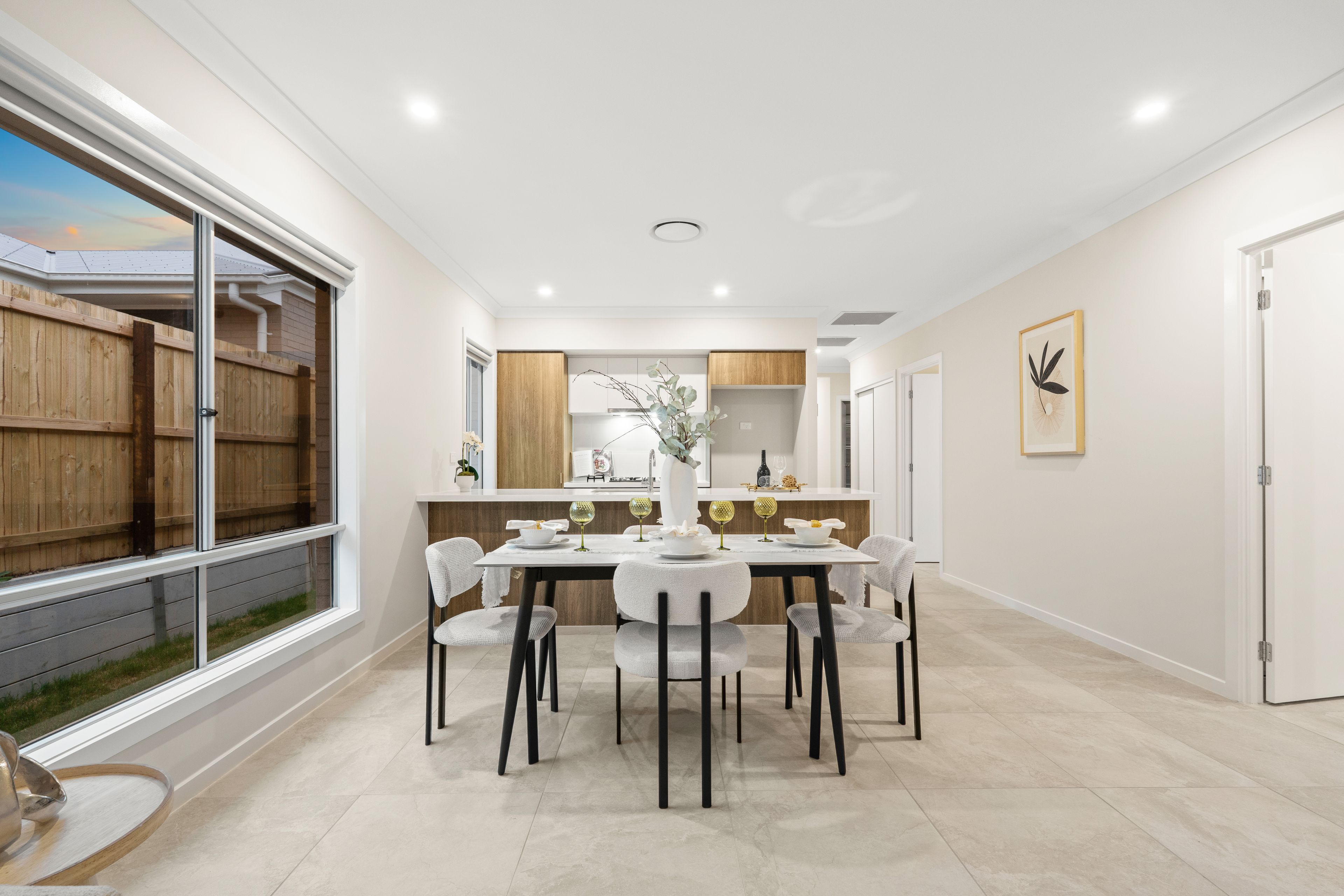 48 Suncrest Mews — photo 6 of 28