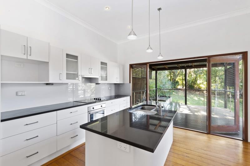 25 Leslie Street, Bardon, QLD 4065