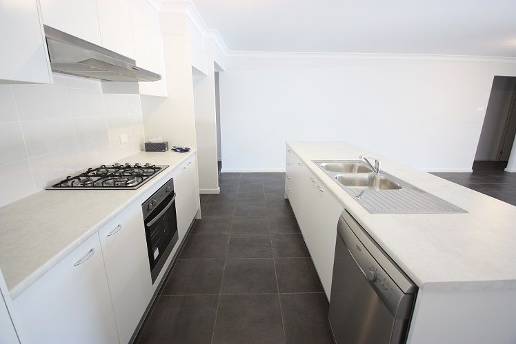 53 Mahoney Drive, Campbelltown, NSW 2560
