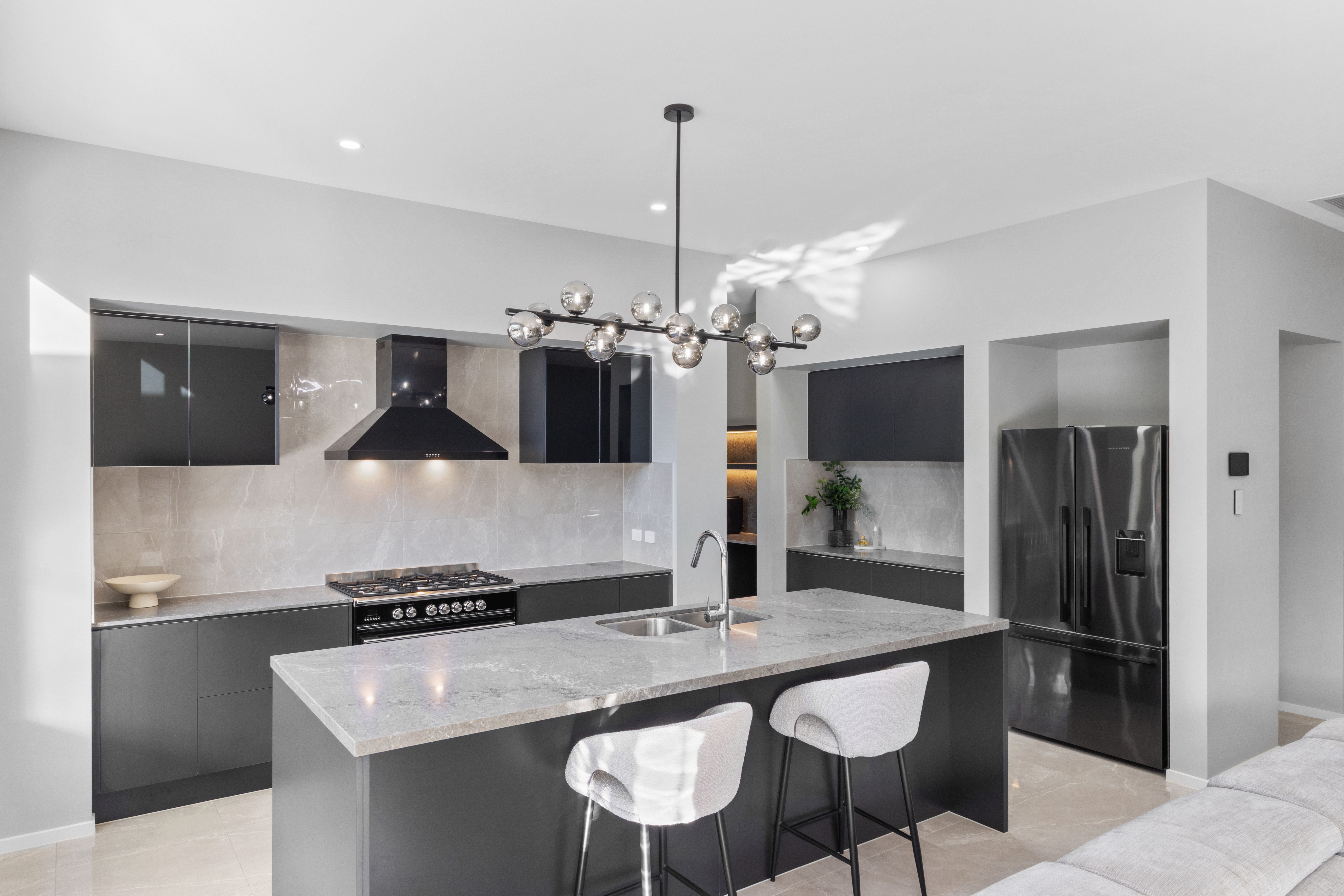 13-15 Canopy Court — photo 3 of 24