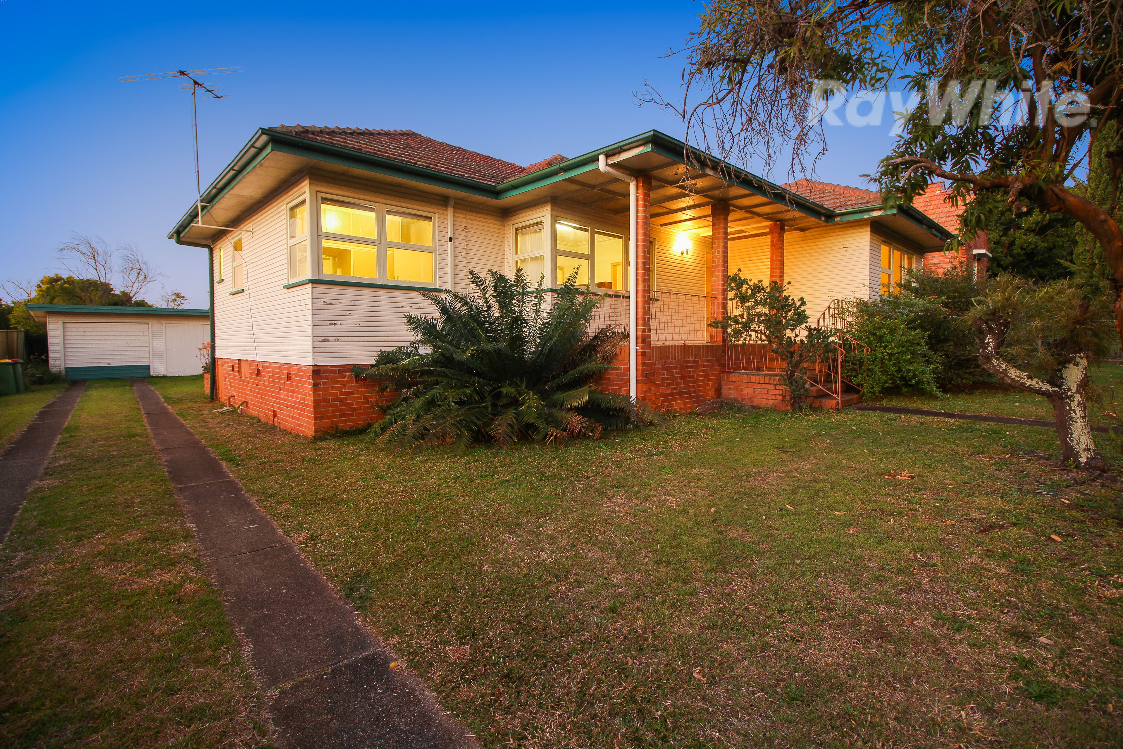 58 Glebe Road, Newtown, QLD 4305