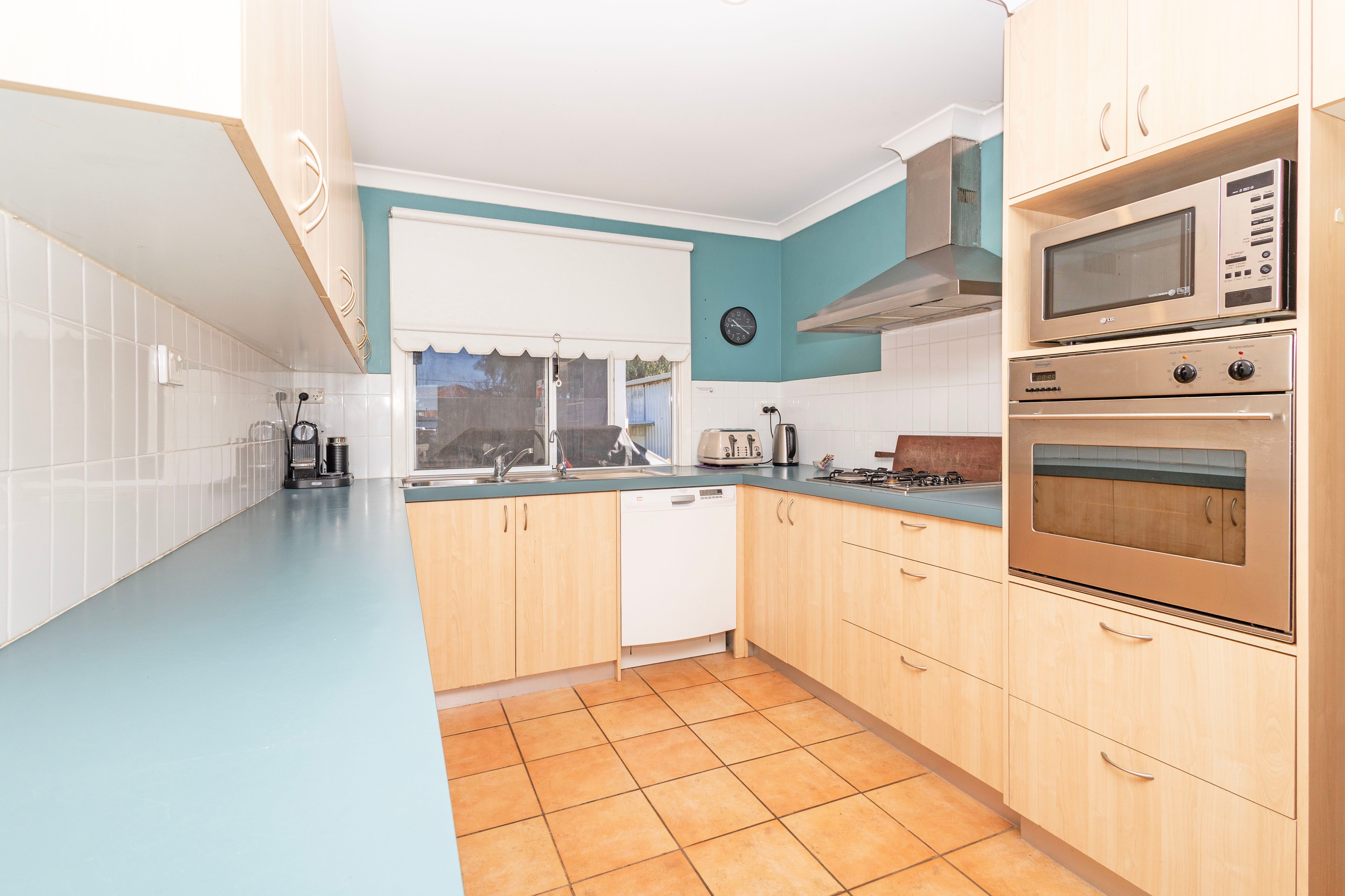 14 Hawaii Road, Jurien Bay, WA 6516