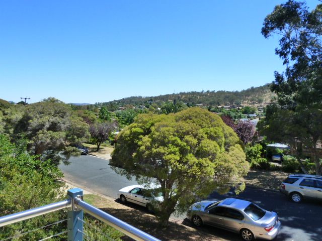 17 Malumba Crescent, Kooringal, NSW 2650