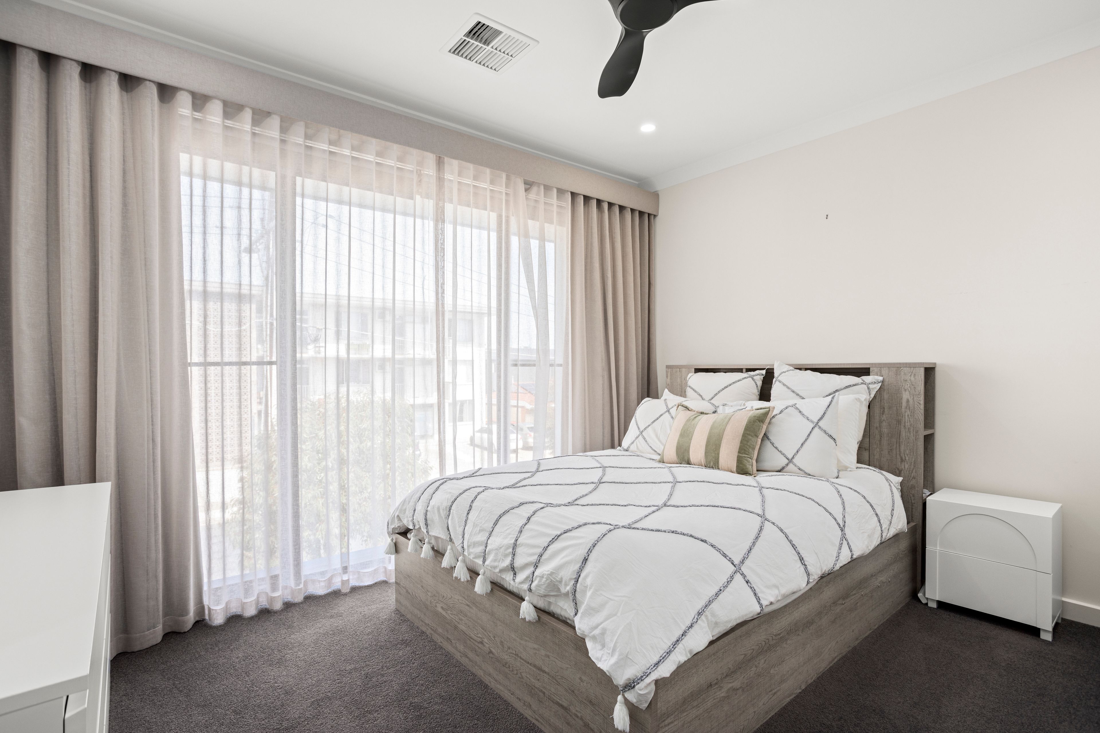 34 Lydia Street — photo 15 of 24