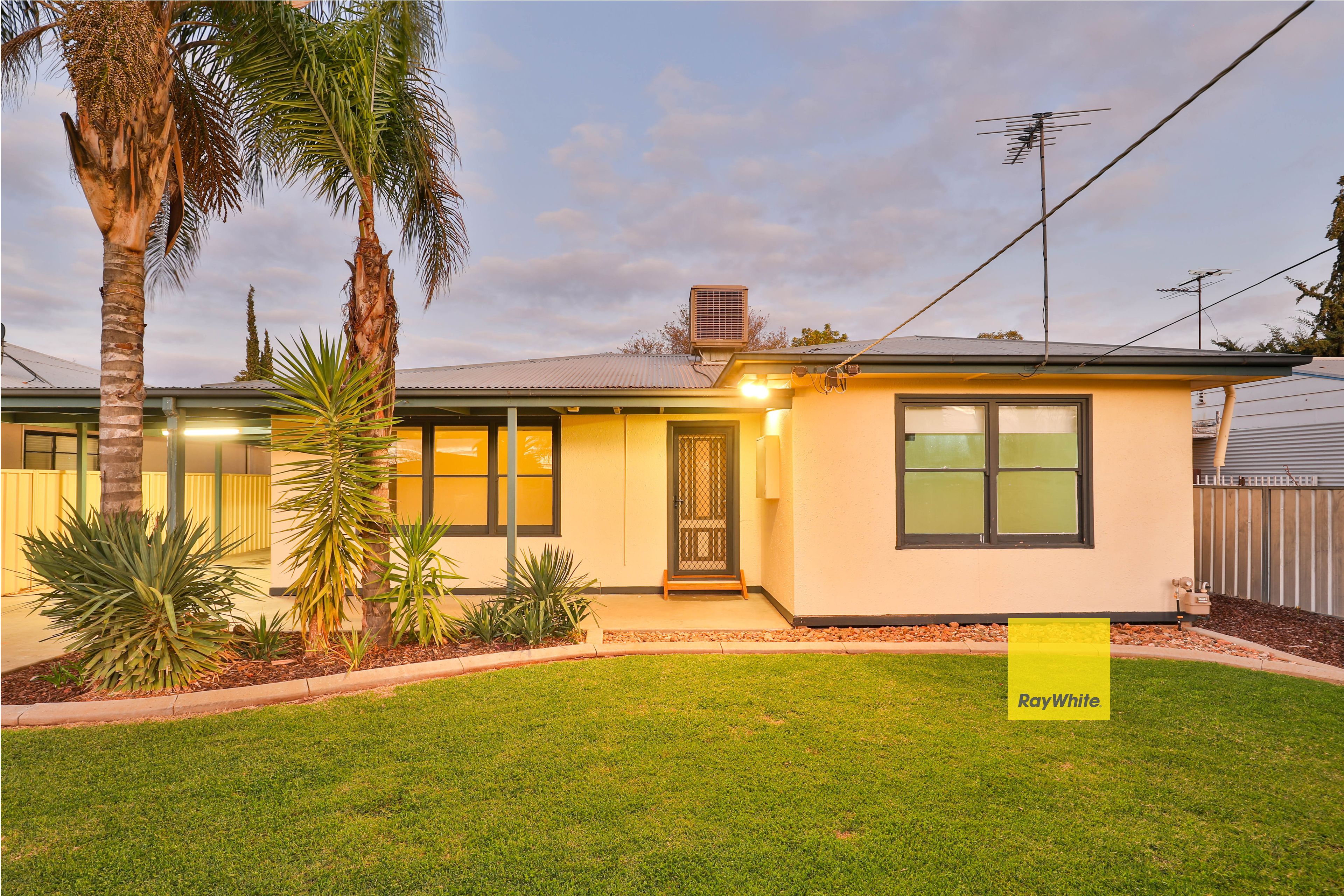 10 Logan Avenue, Mildura VIC 3500
