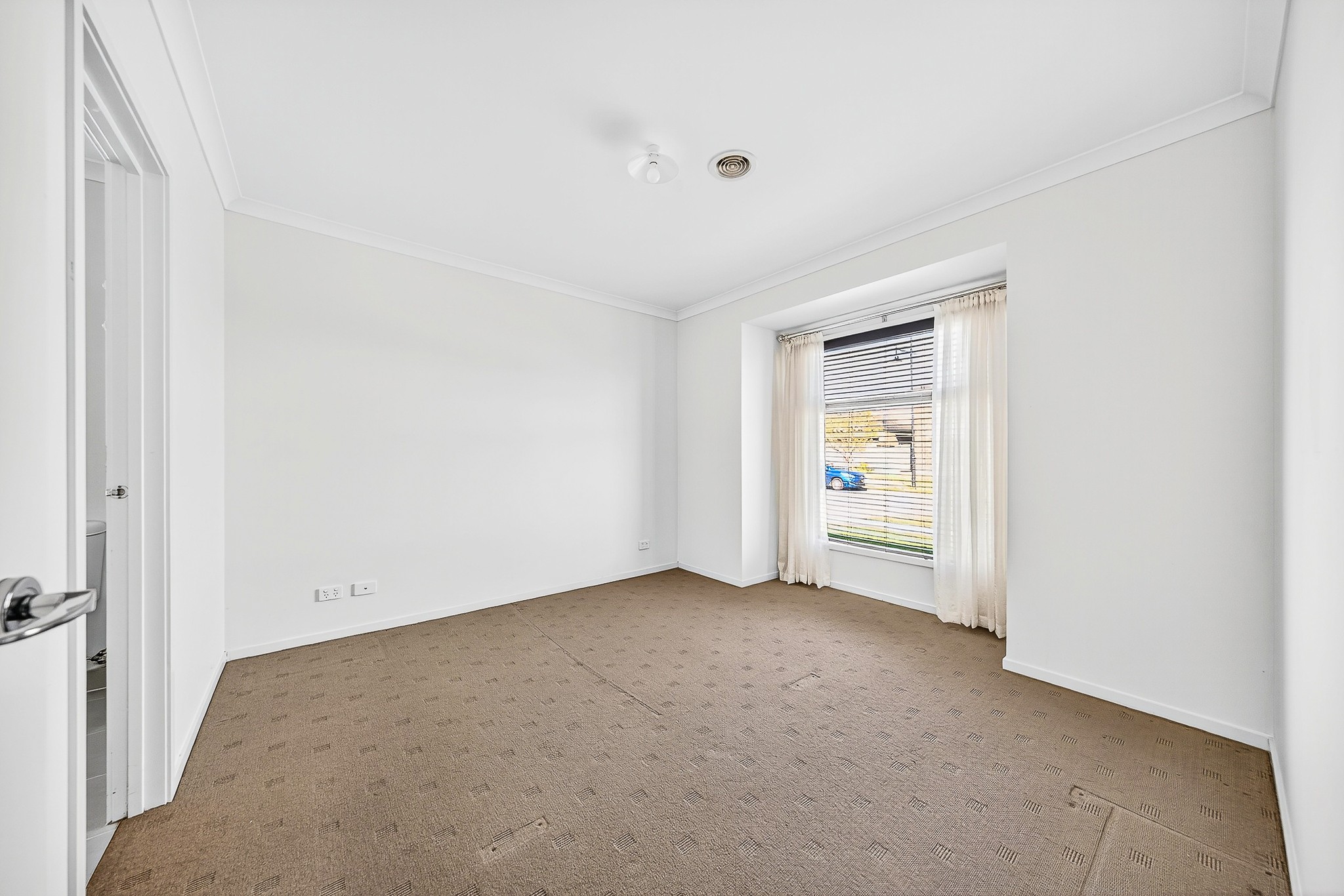 42 Fieldstone Crescent, Cranbourne North, VIC 3977