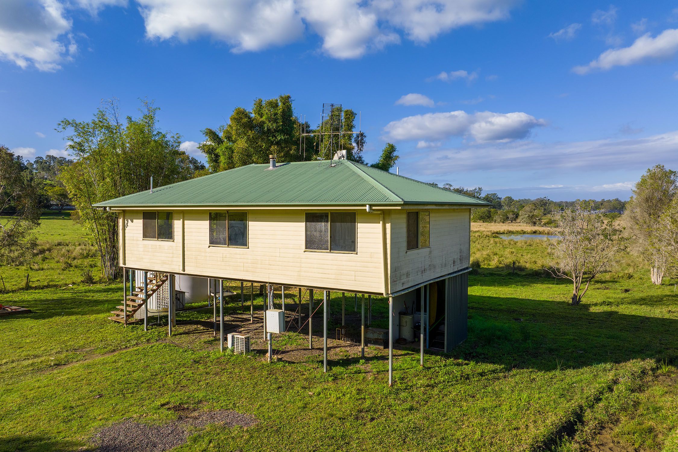 40 Calumet Road, Goomboorian, QLD 4570