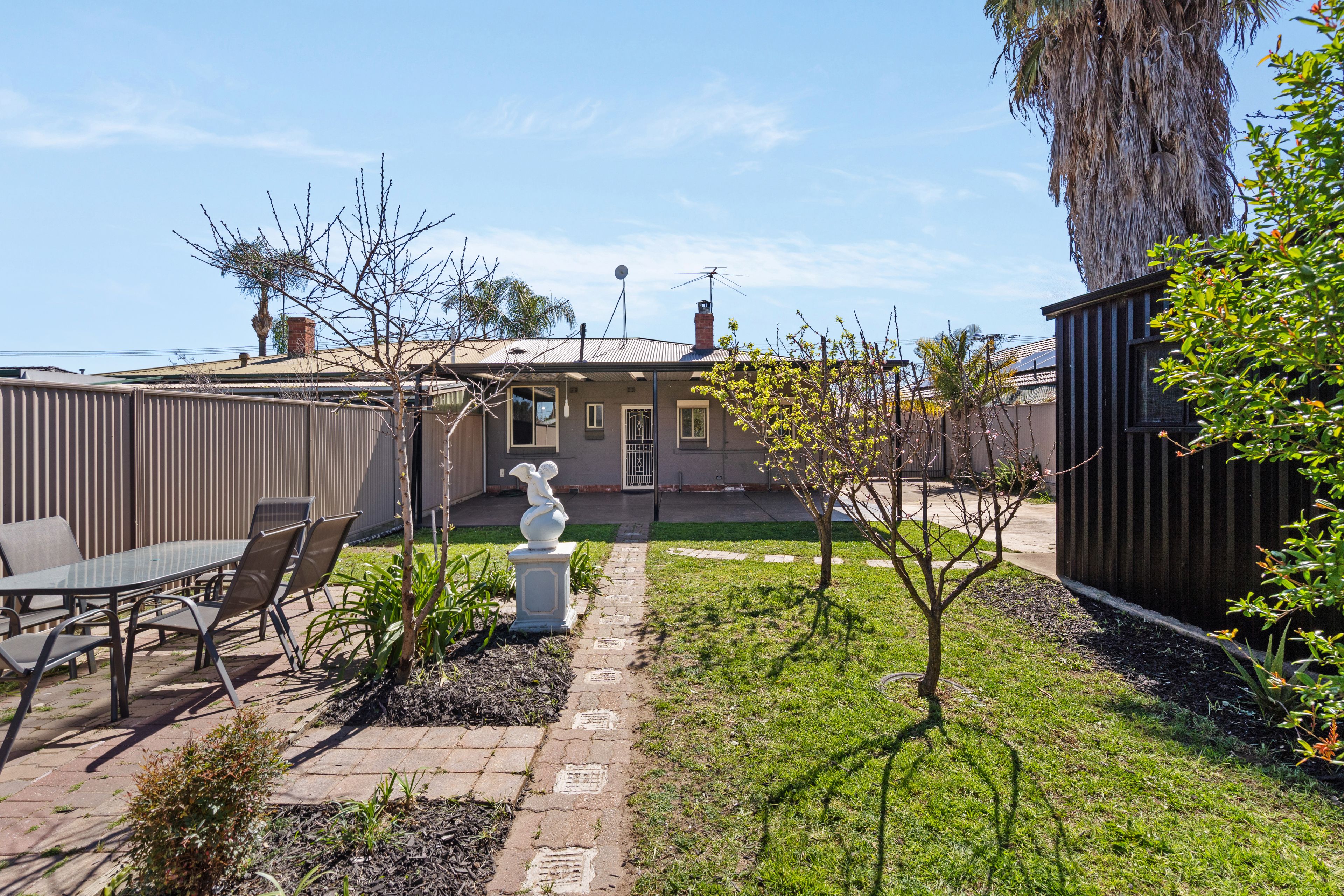 25 Kent Street — photo 21 of 24