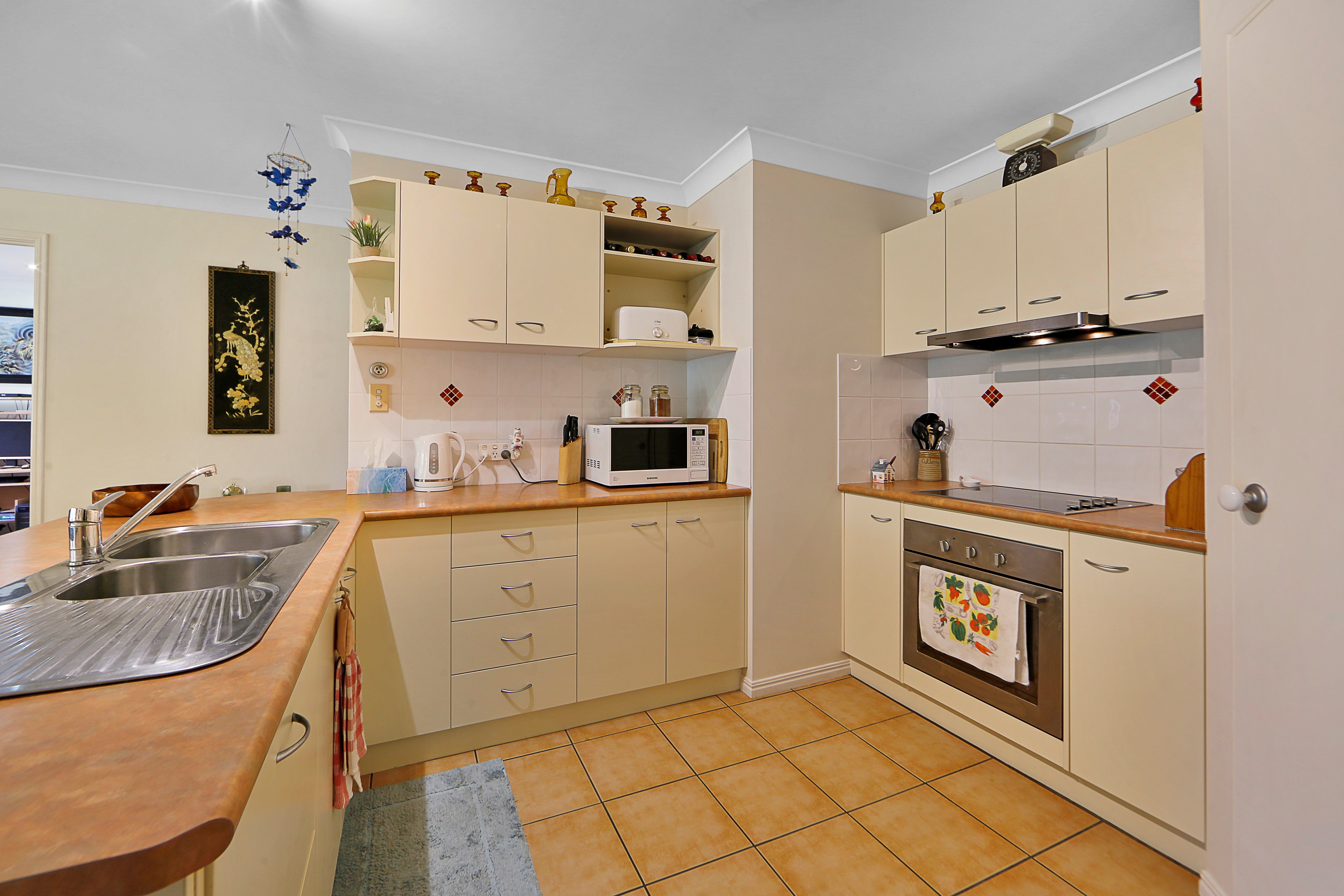 128 Clearview Avenue, Thabeban, QLD 4670