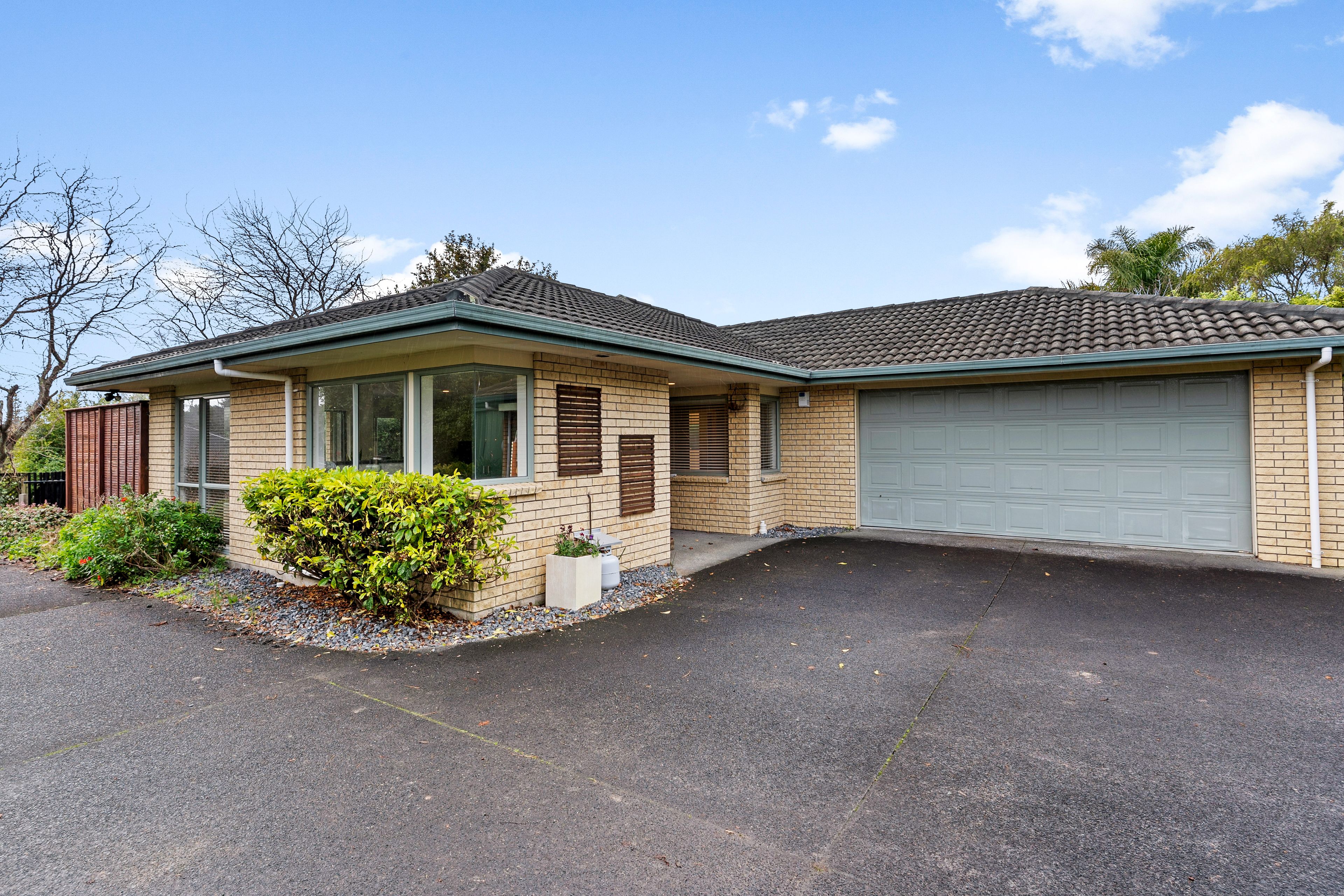 6 Araminta Place, Beachlands, Manukau City