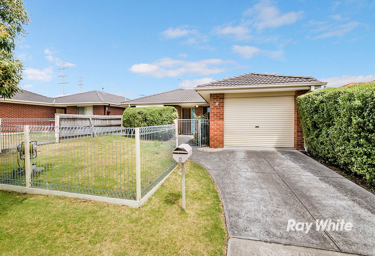 8 Fishburn Place, Cranbourne West VIC 3977