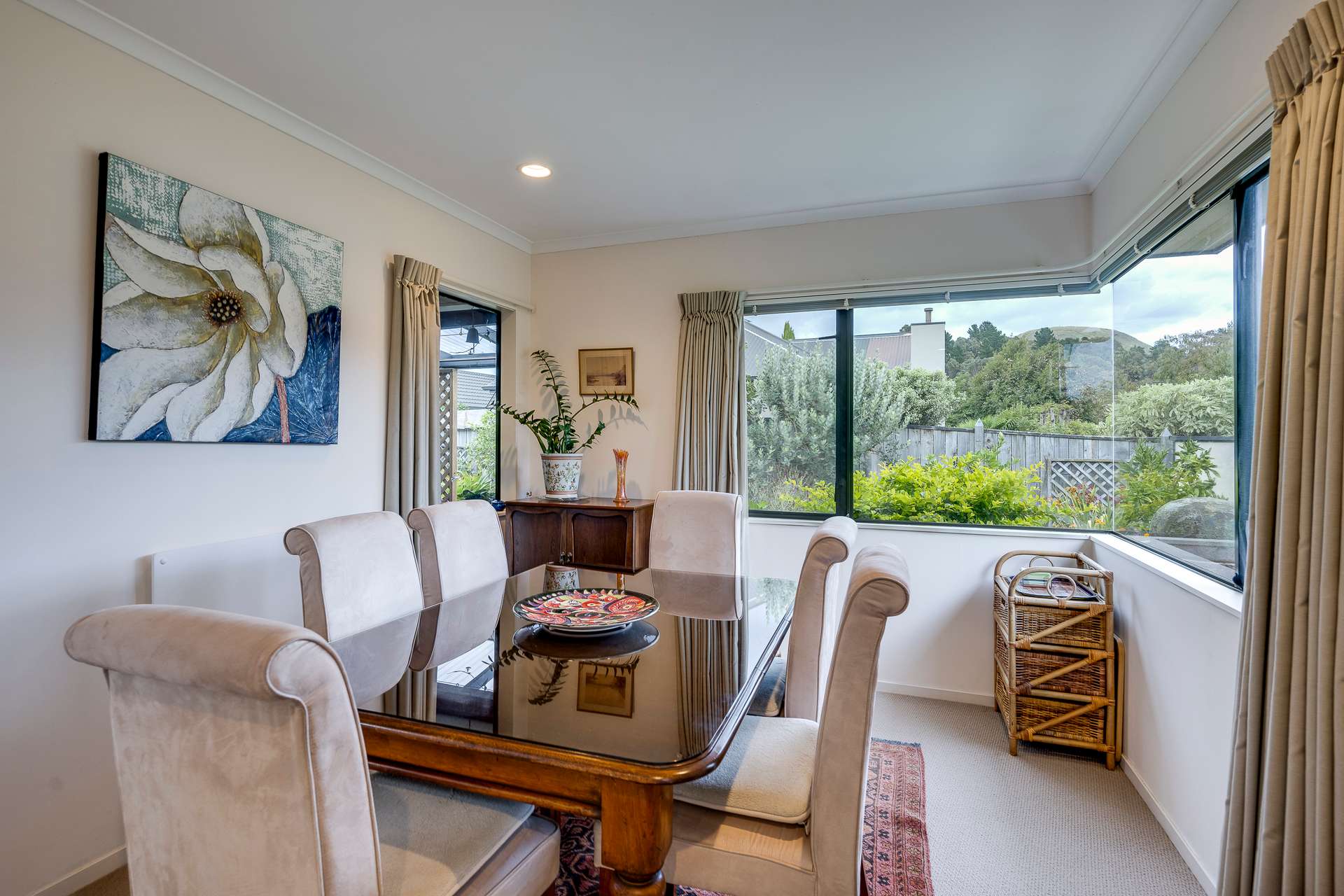56 Kensington Drive photo 4
