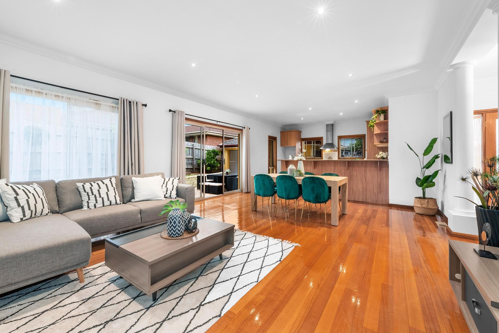 2/609 High Street Road, Mount Waverley, VIC 3149