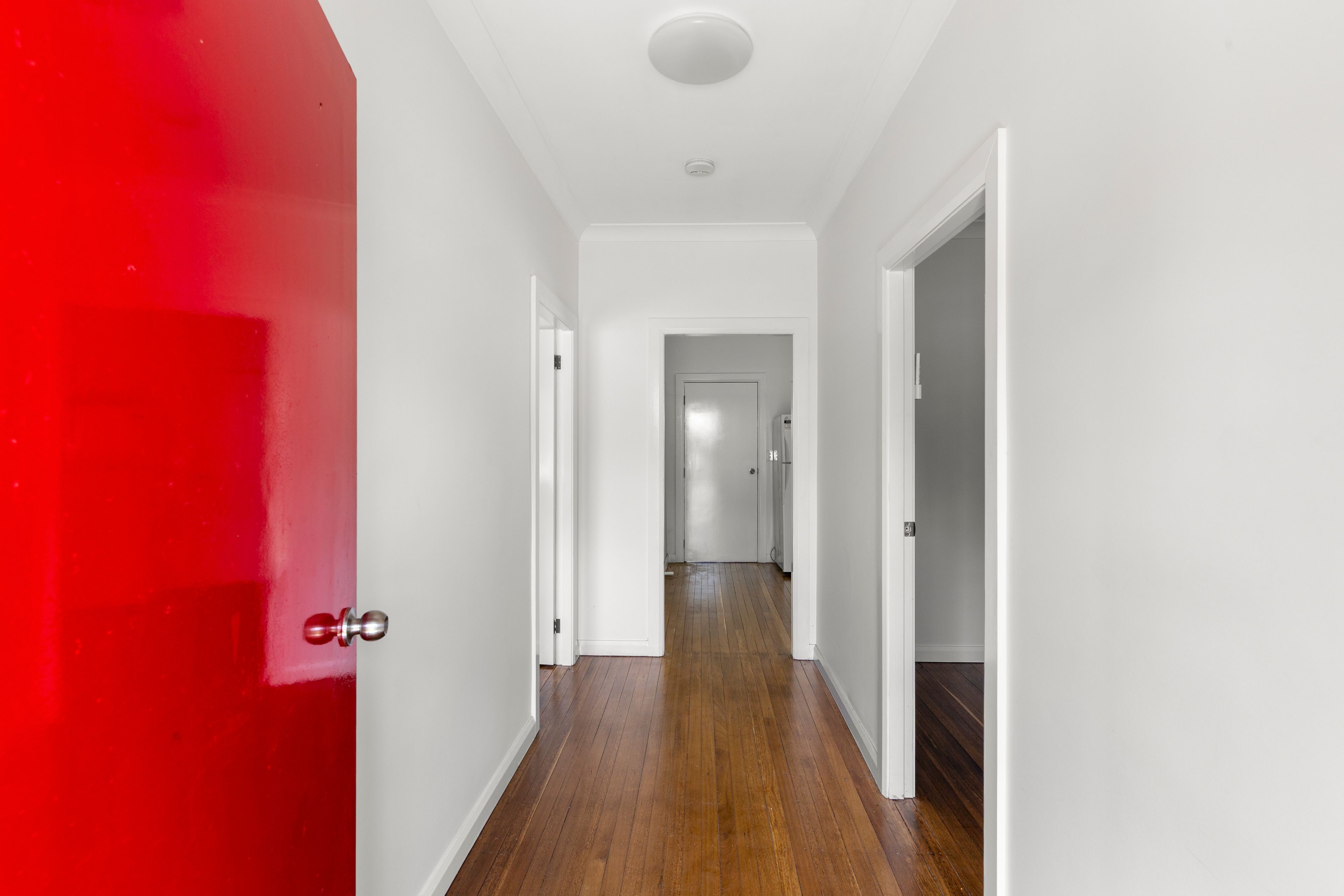 16 Railway Street — photo 7 of 10