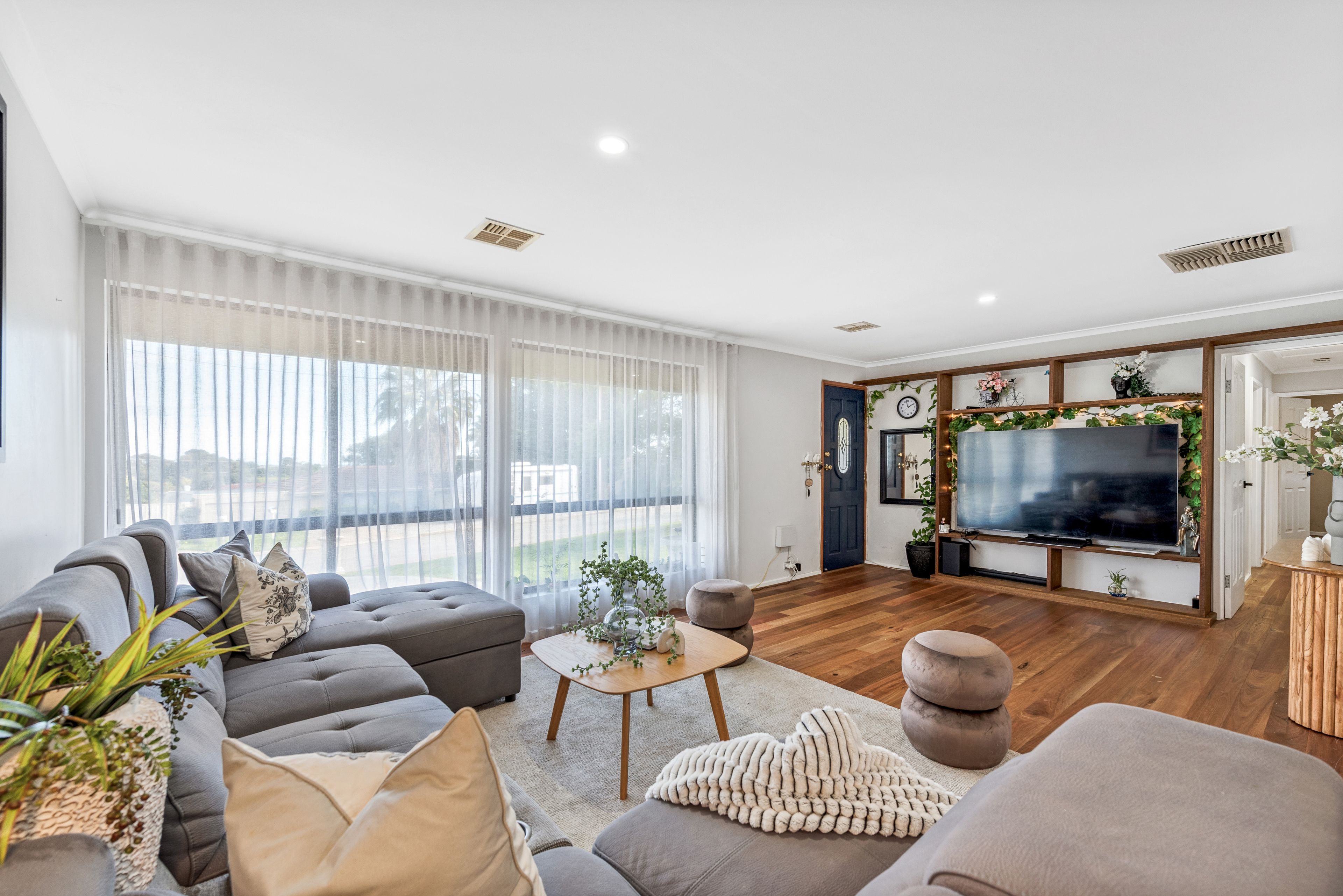 18 Greenloop Crescent, Huntfield Heights, SA 5163