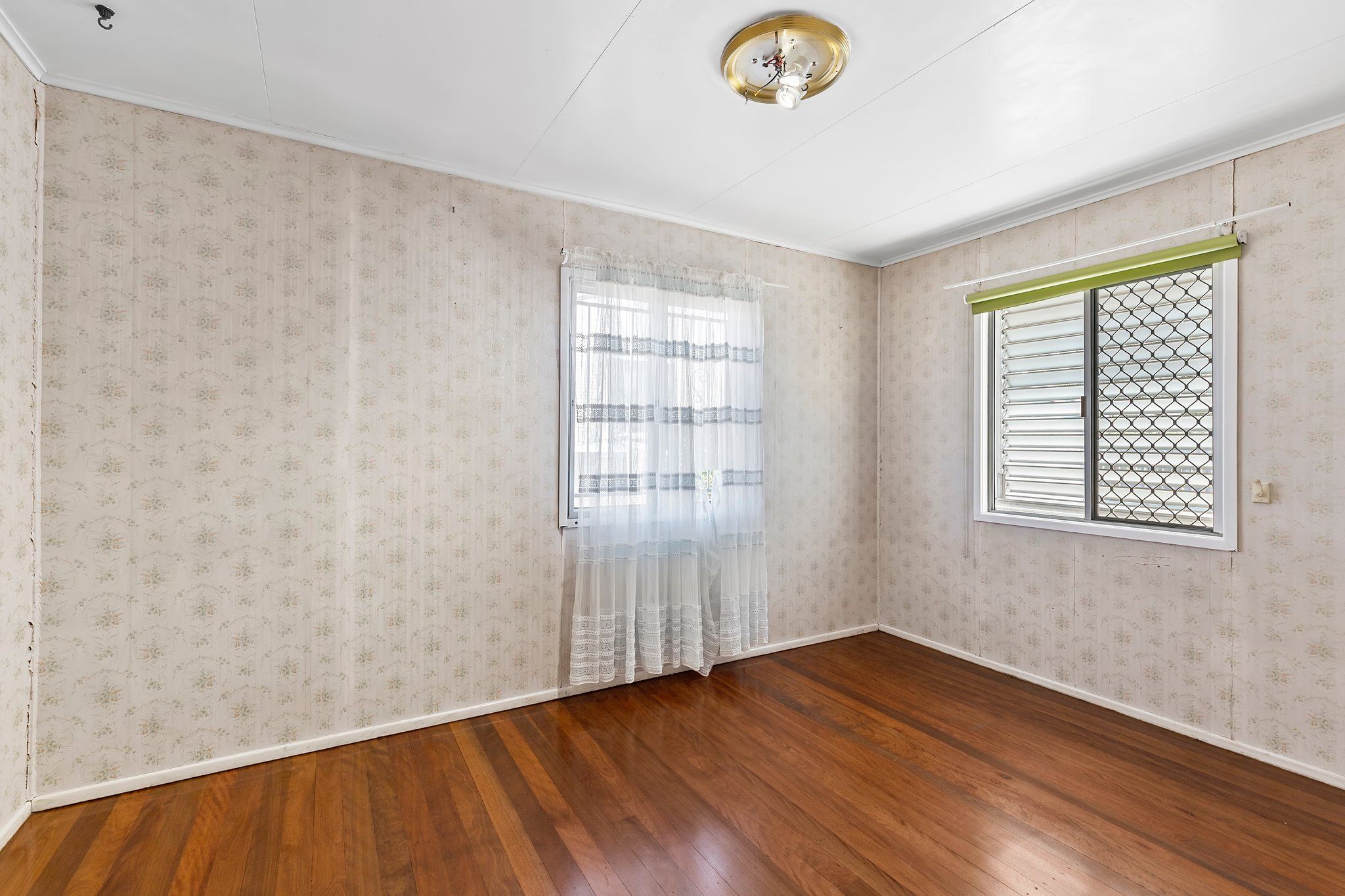 2 Landstead Street — photo 8 of 10