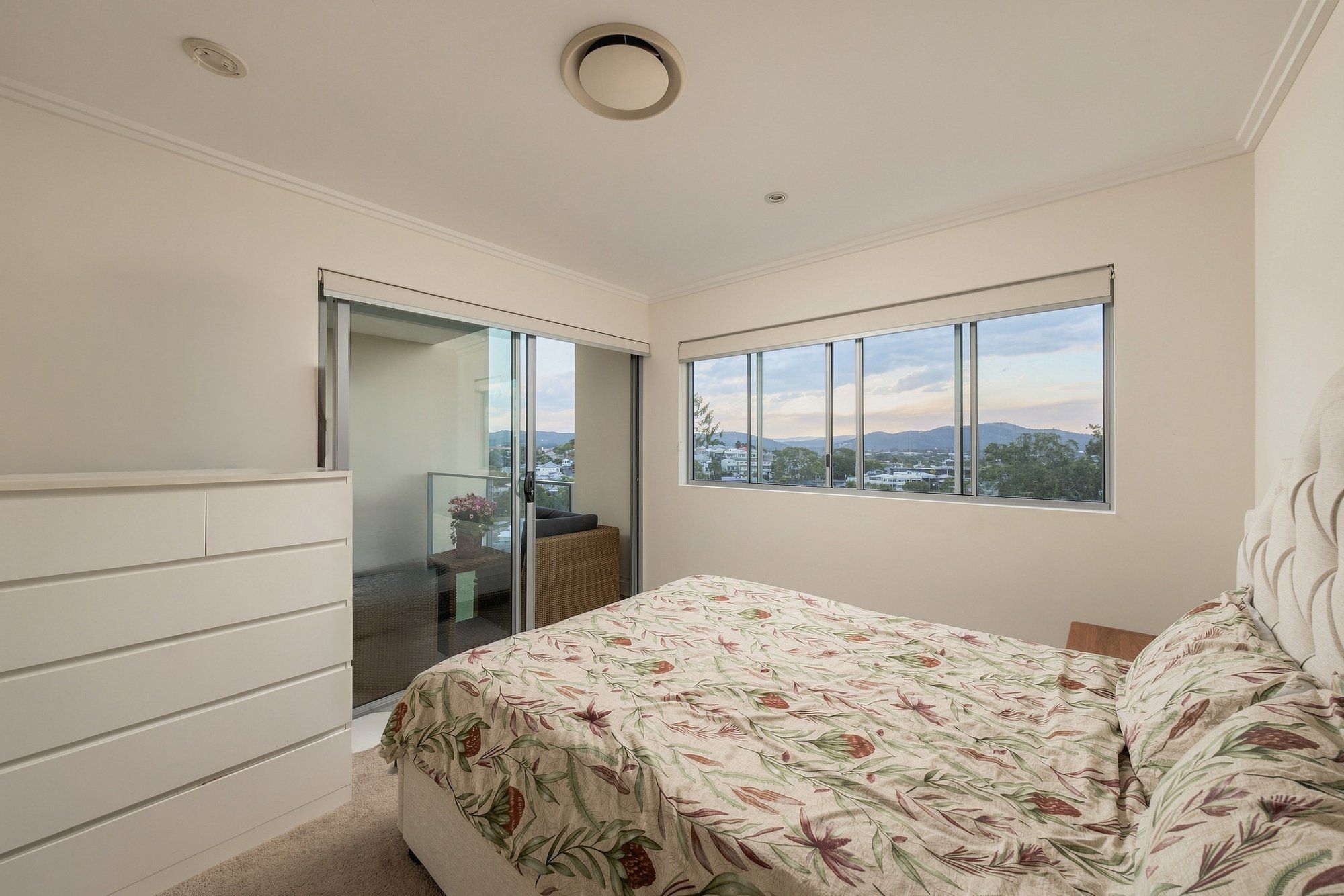 135/23 Robinson Place — photo 5 of 15
