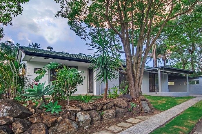 13 Levestam Court, Carrara QLD 4211