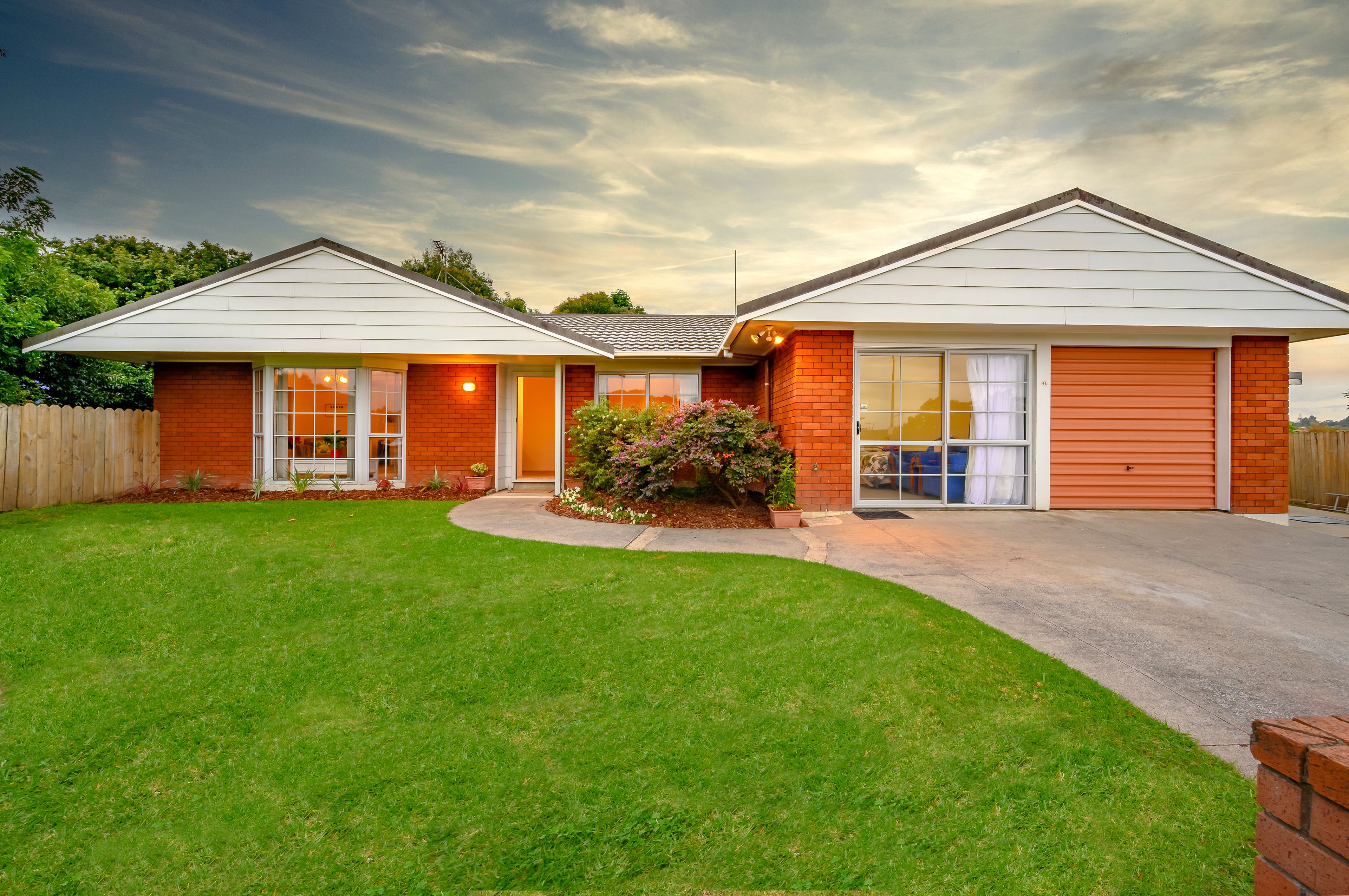 30 Pinewood Grove, Botany Downs, Manukau City