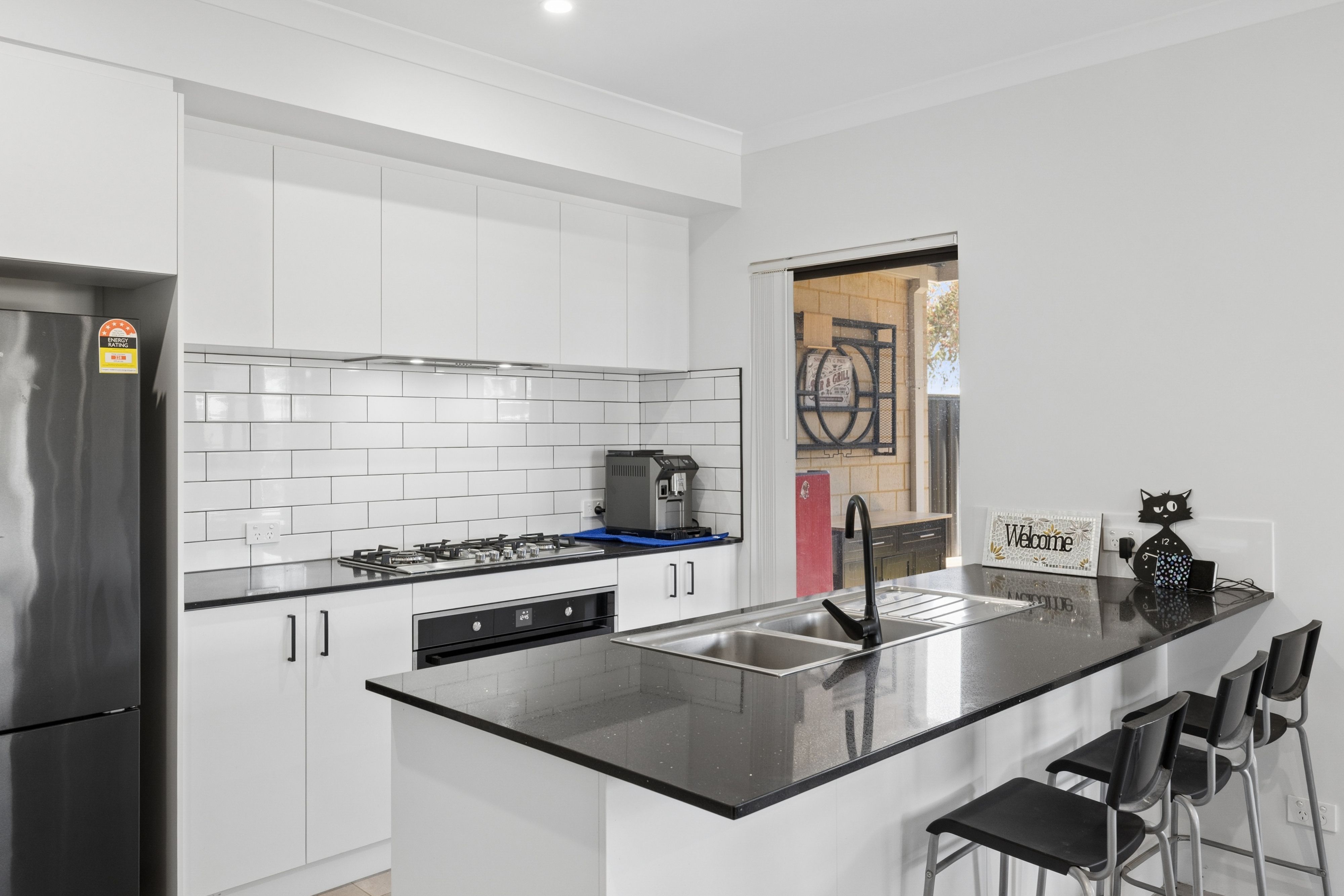 39 Cara Way, Wattle Grove, WA 6107