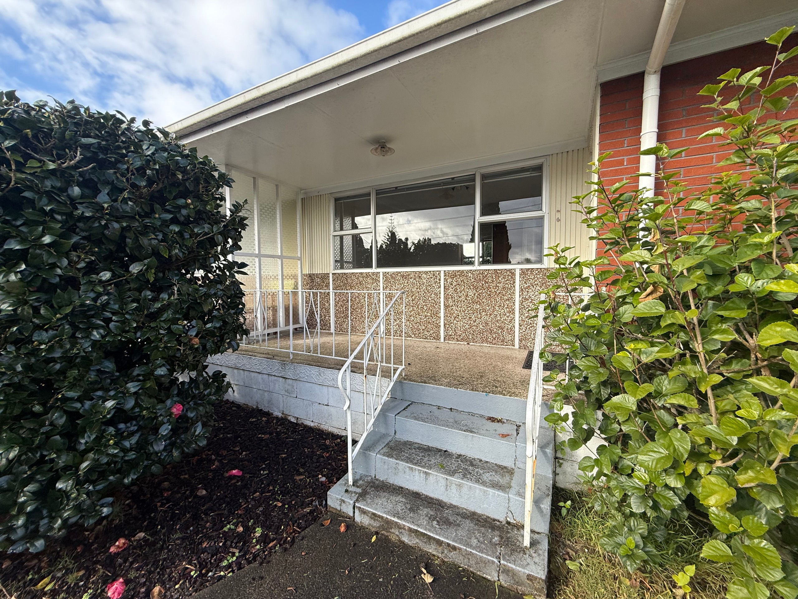 2/174 Blockhouse Road, Avondale, Auckland City