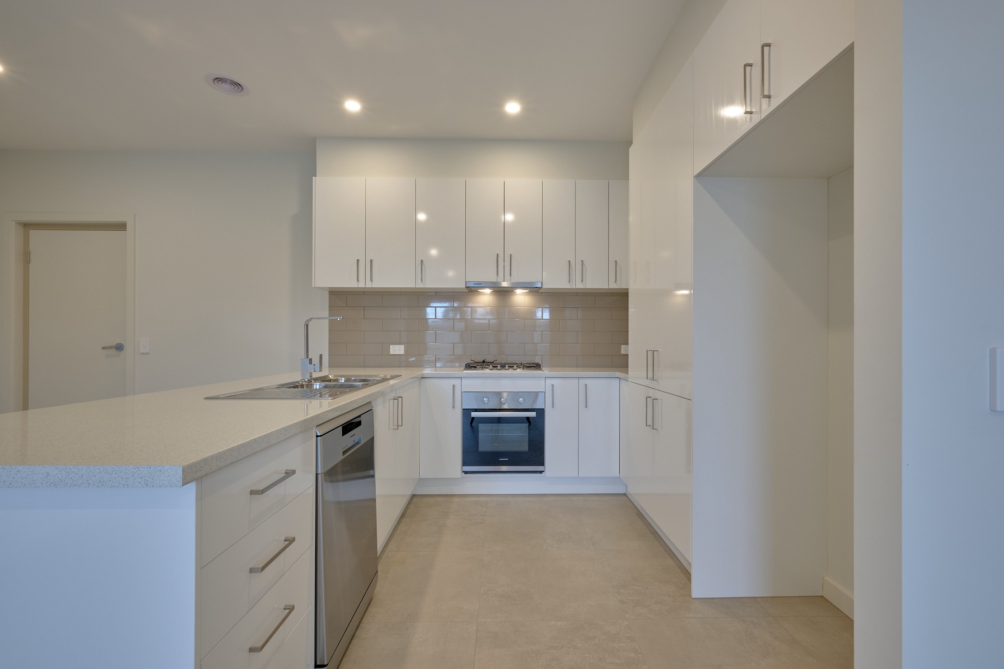 2/5 Lachlan Close, Cranbourne North, VIC 3977