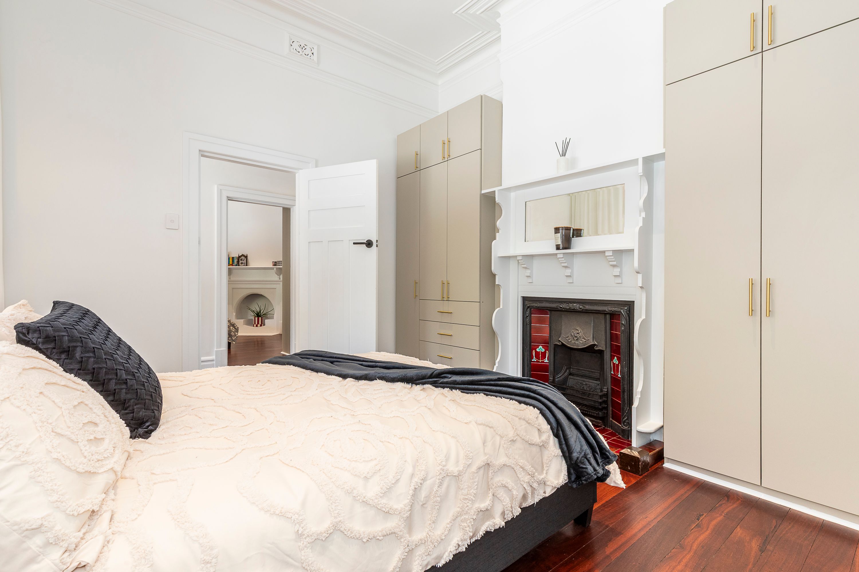 3 Chertsey Street — photo 6 of 25