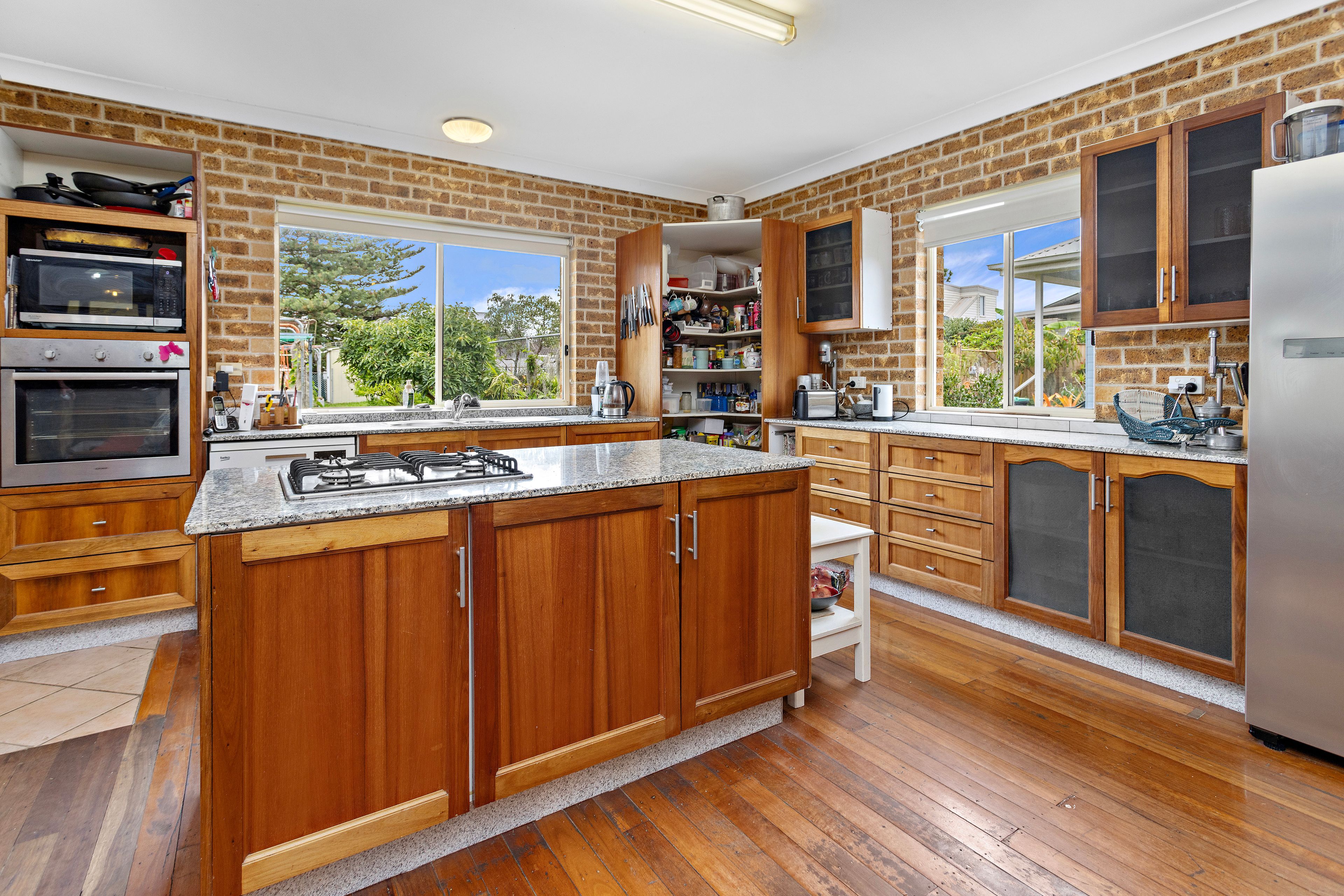 114 Renfrew Road — photo 3 of 16
