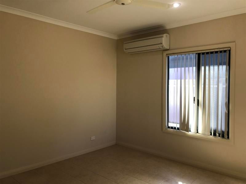 1b Honeyeater Corner, Nickol, WA 6714