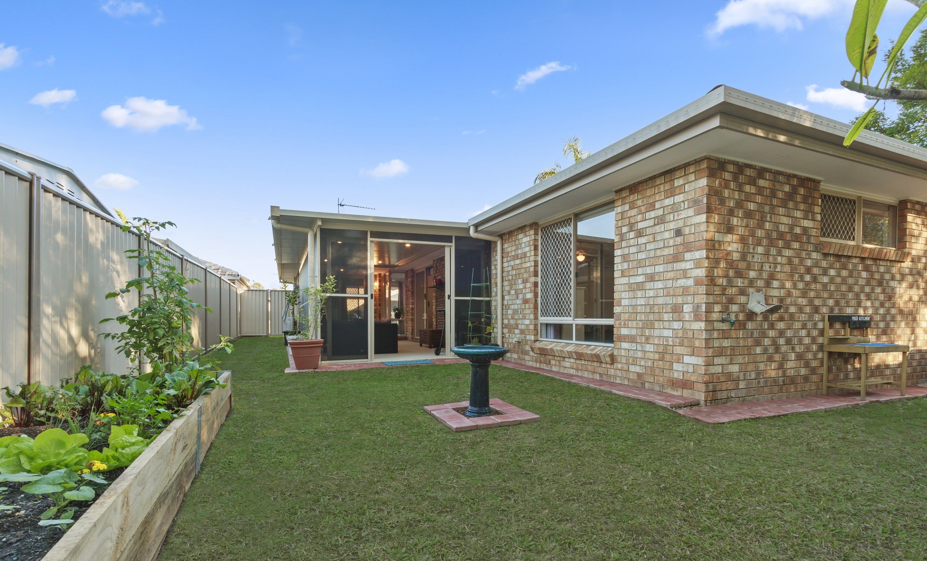 4 Pentland Court, Helensvale, QLD 4212