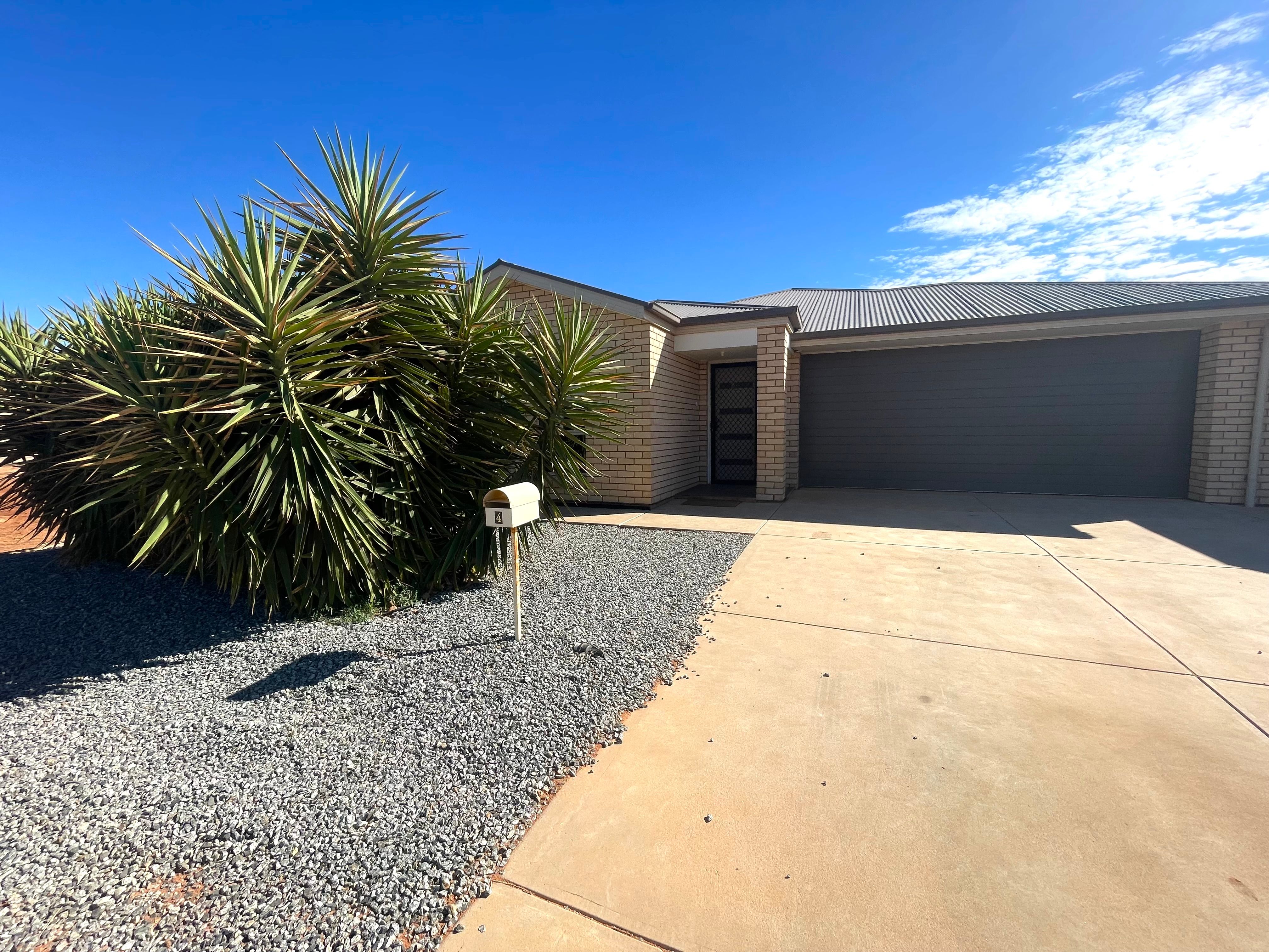 4 Warnes Avenue, Whyalla Jenkins, SA 5609