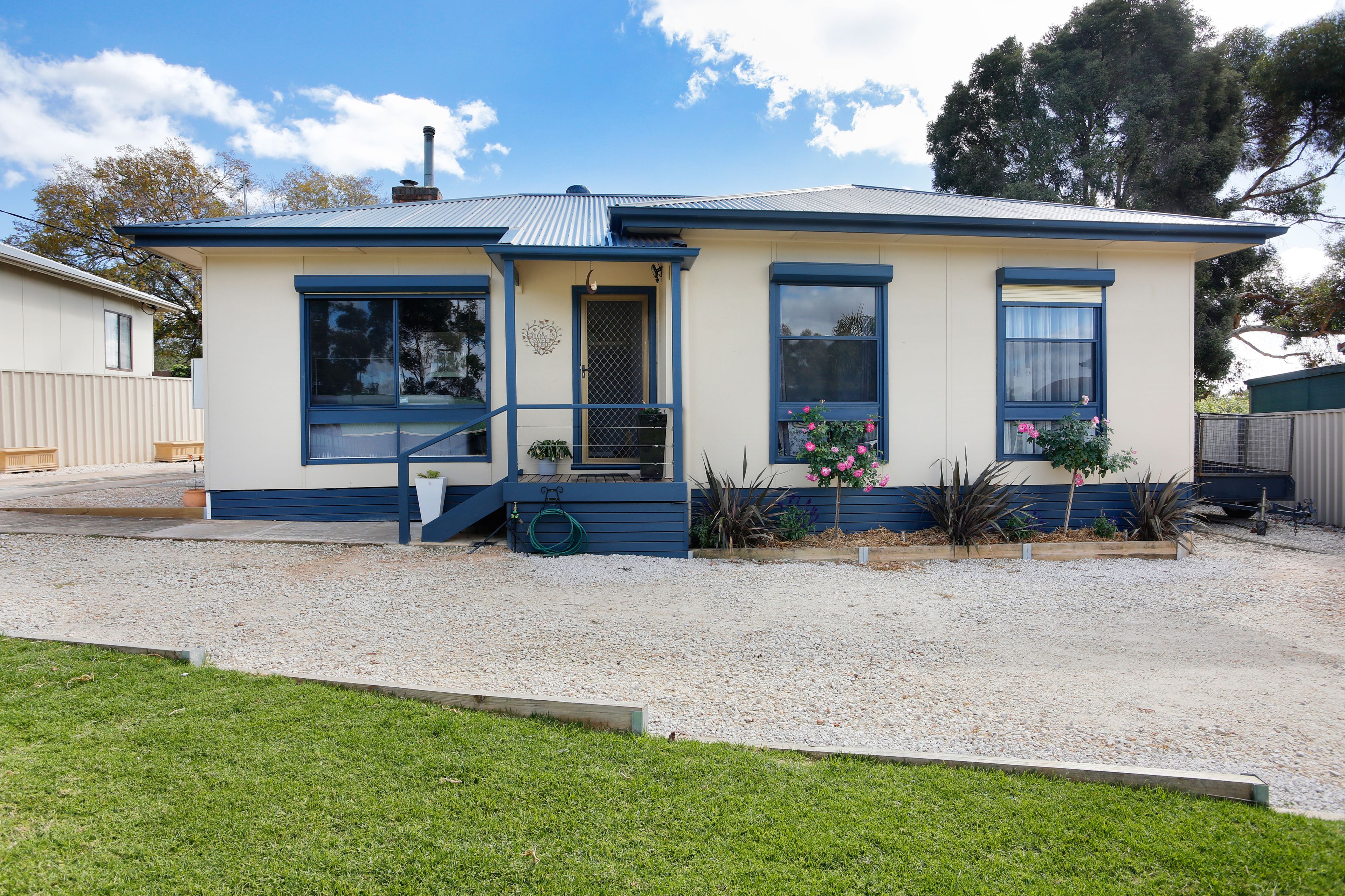 11 Kelly Street, Clare SA 5453