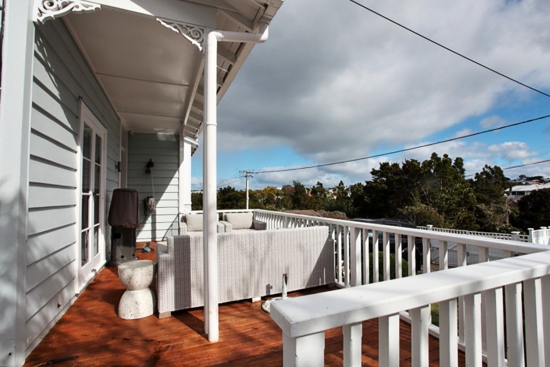 10 Valley Road, Northcote, North Shore City