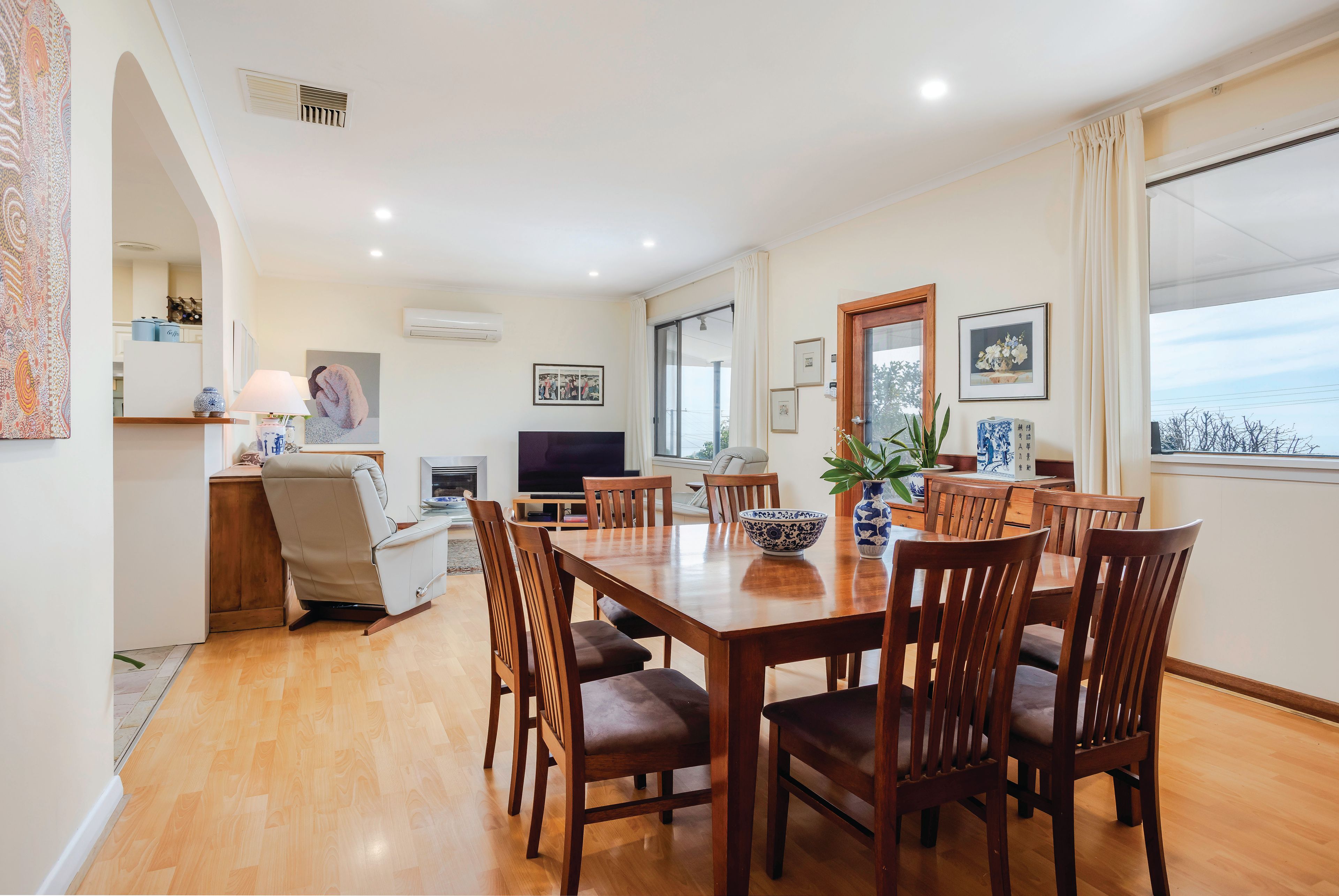 6 Dudley Crescent — photo 5 of 24