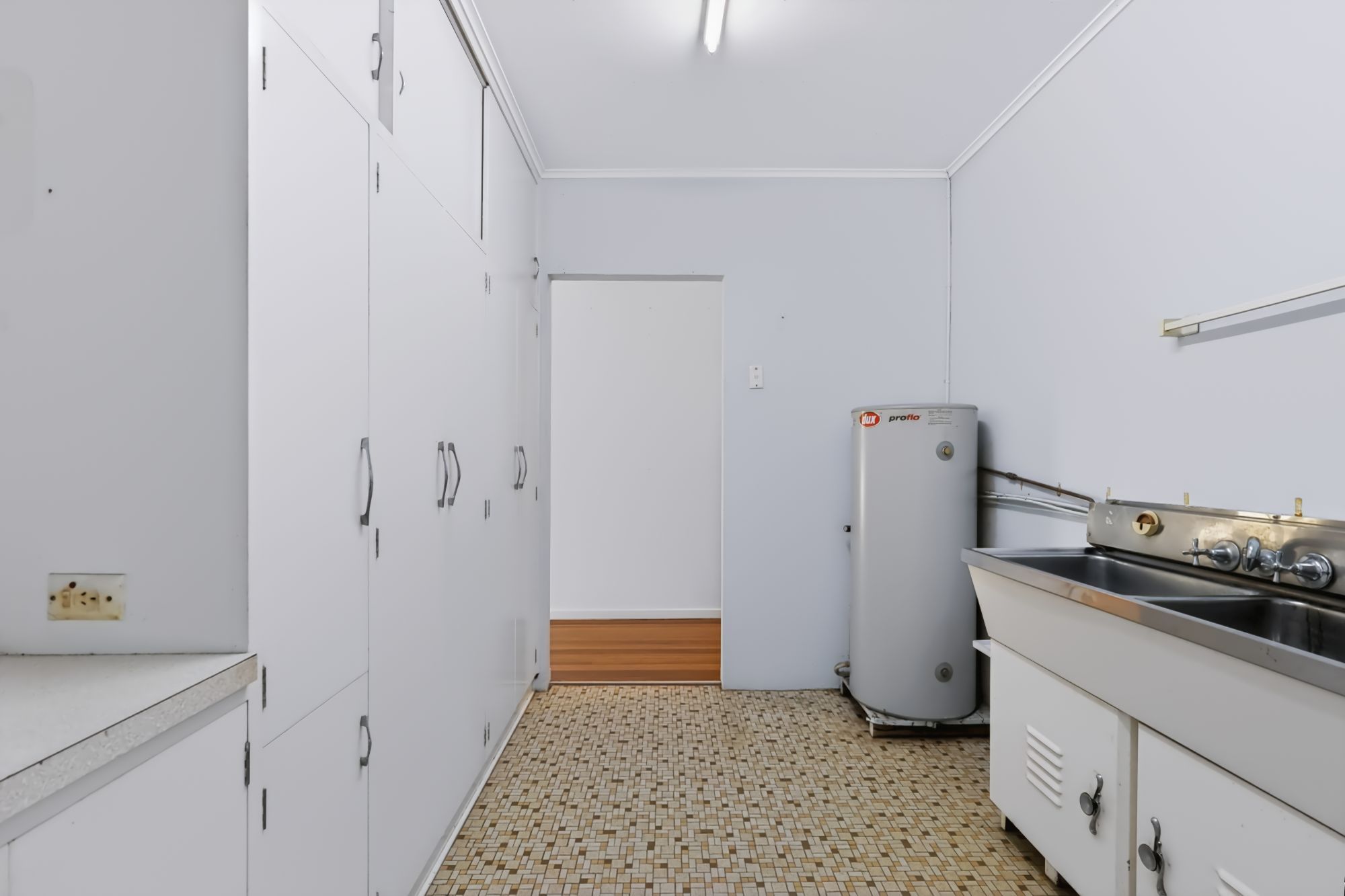 40 River Avenue — photo 14 of 22