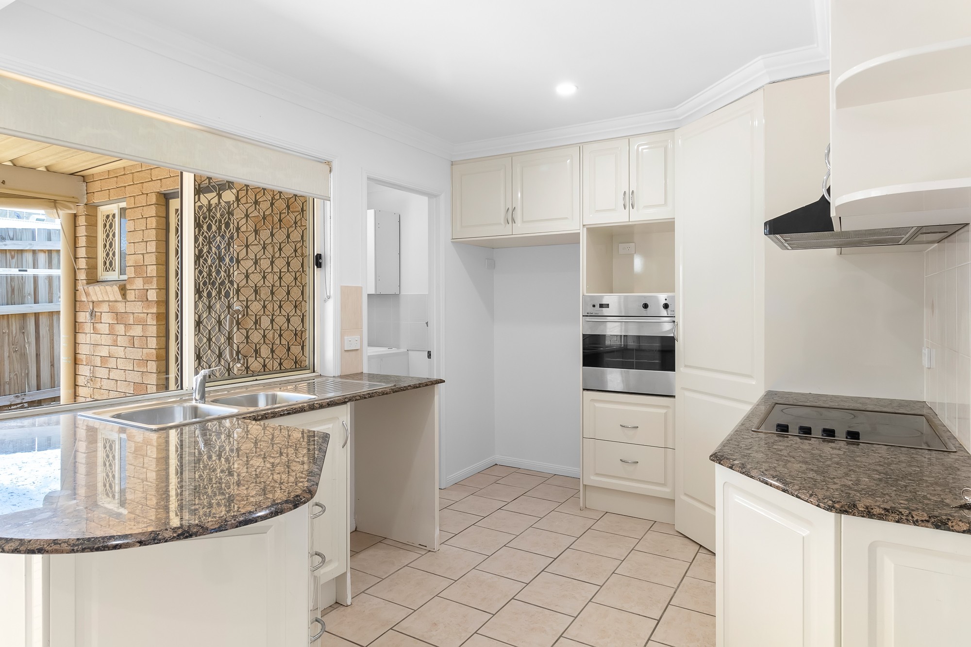 2/28 Osterley Road, Carina Heights, QLD 4152