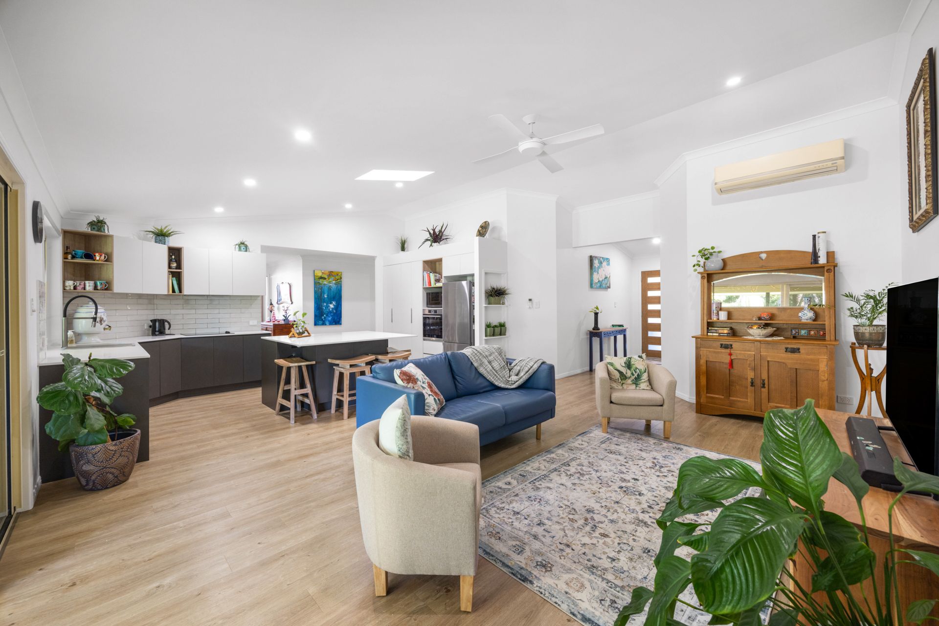 12 Redwood Court — photo 4 of 17