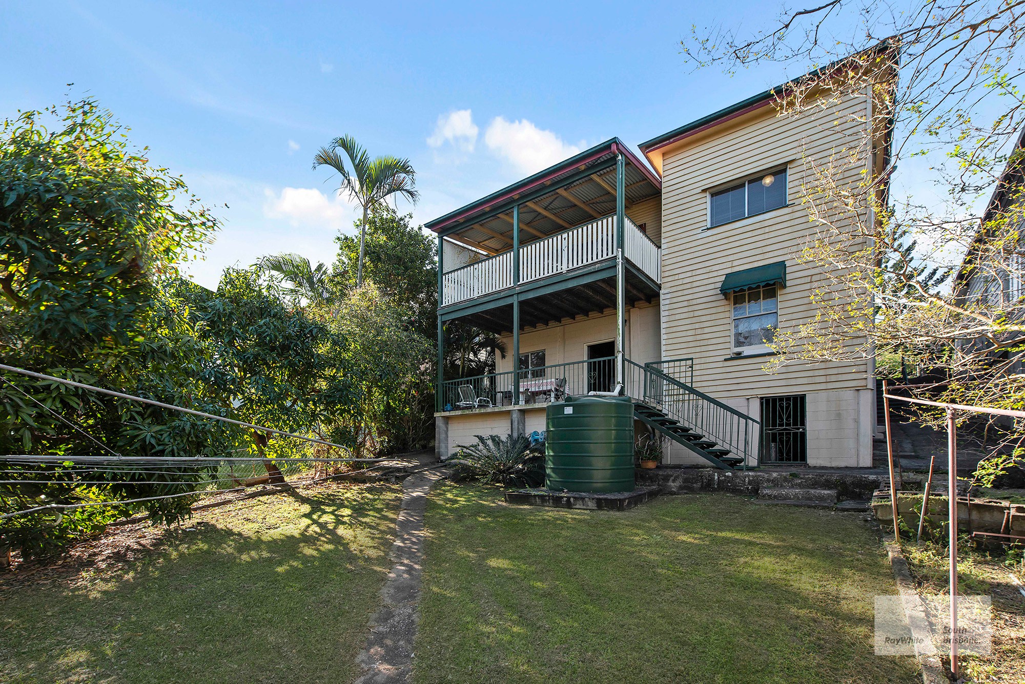 27 Blakeney Street, Highgate Hill, QLD 4101