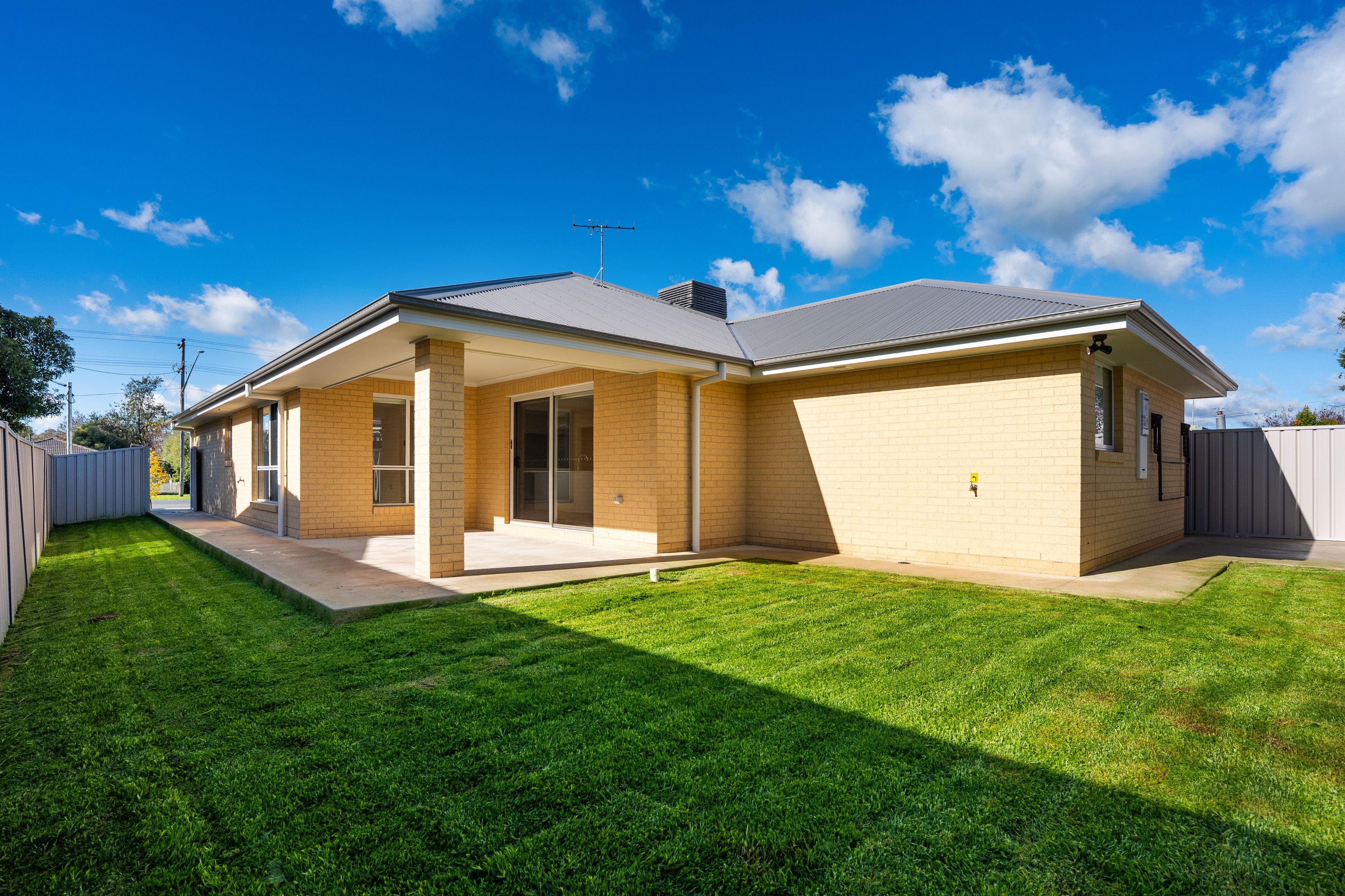 1-2/76 Urana Street — photo 3 of 25