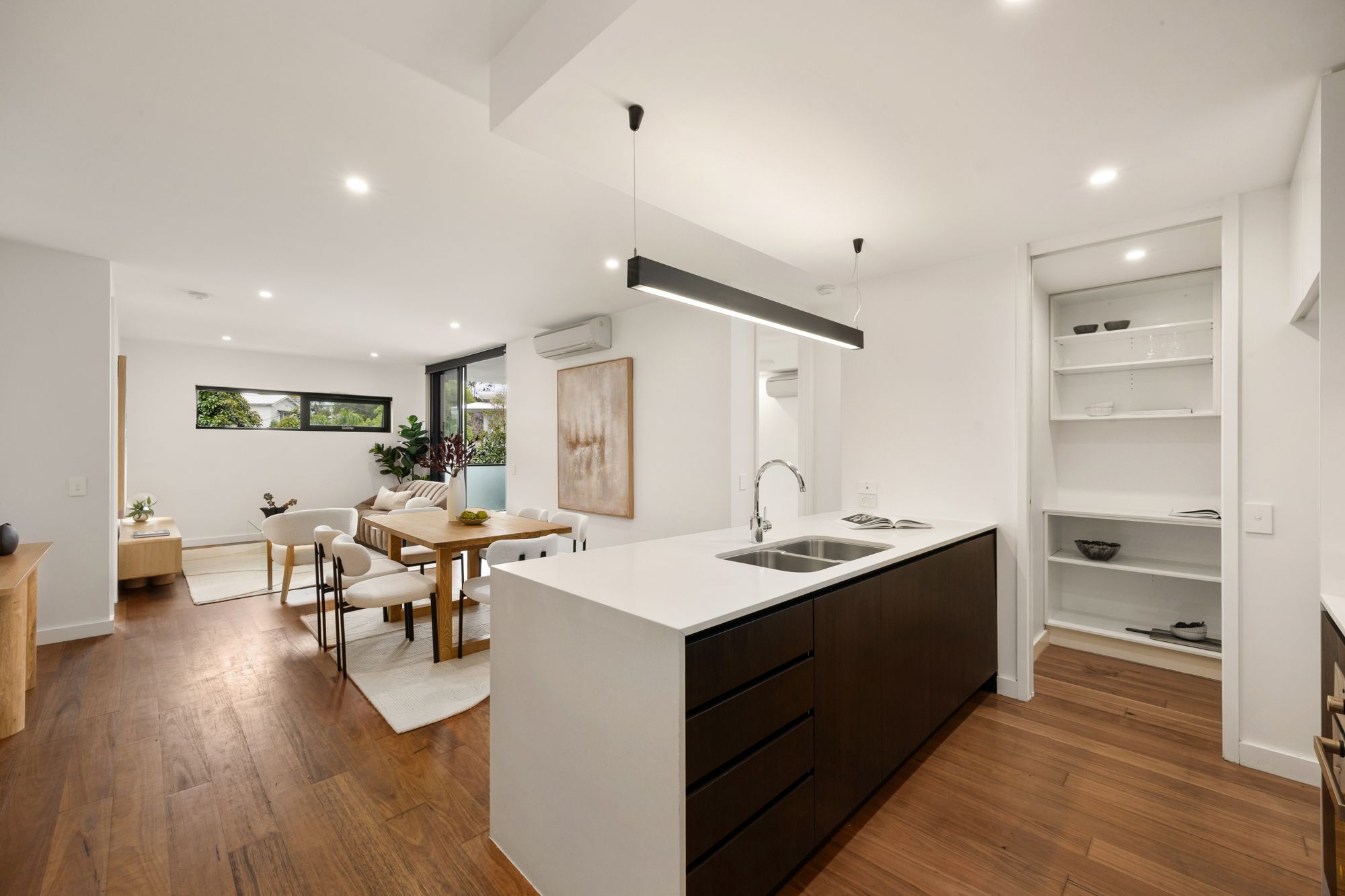 305/16 Priory Street — photo 5 of 14