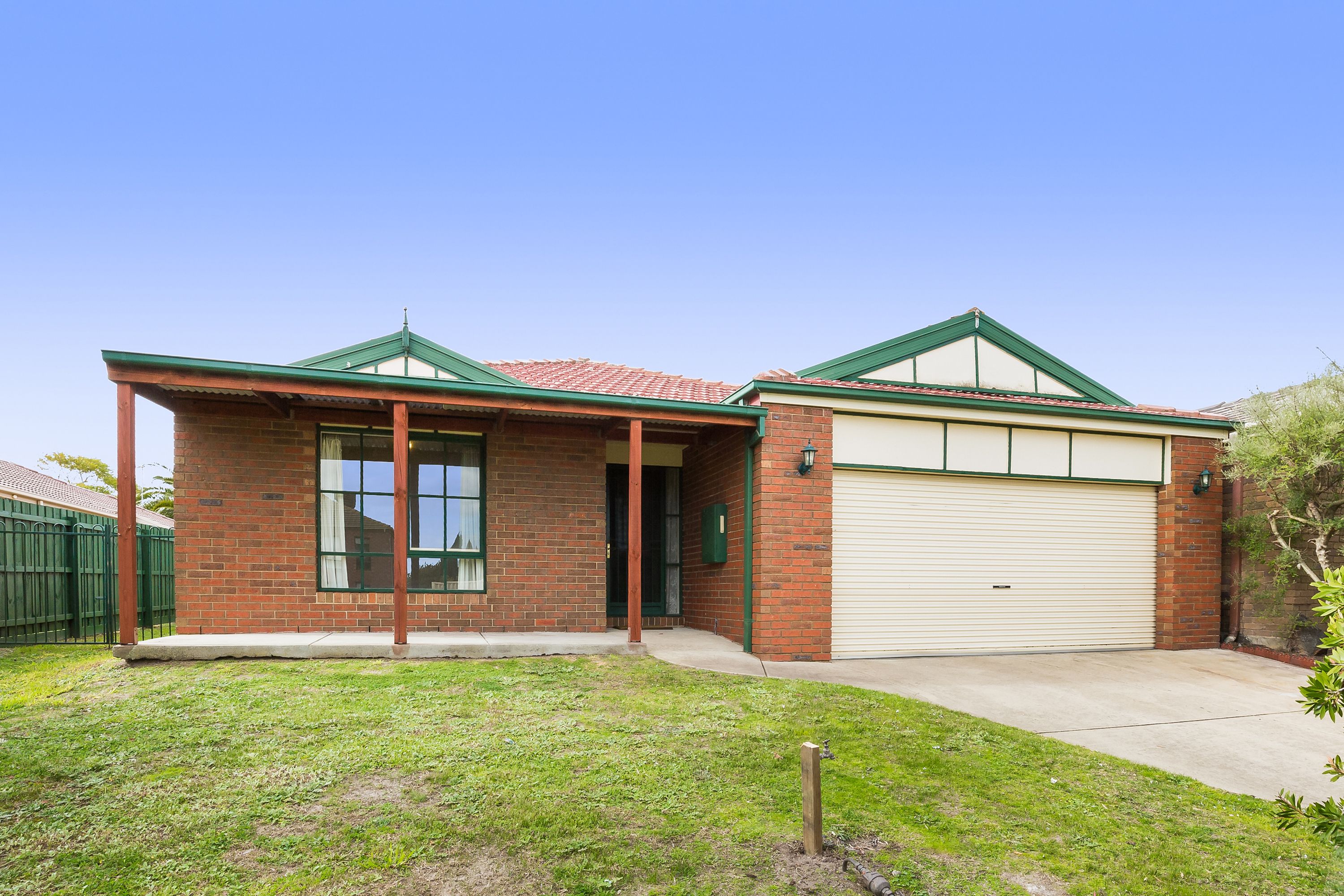 16 Lighthorse Crescent, Narre Warren South, VIC 3805