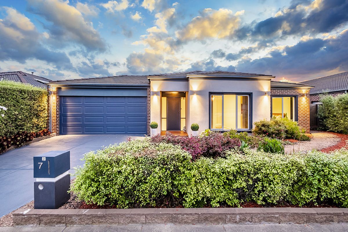 7 Alpine Heath Way, Lyndhurst VIC 3975