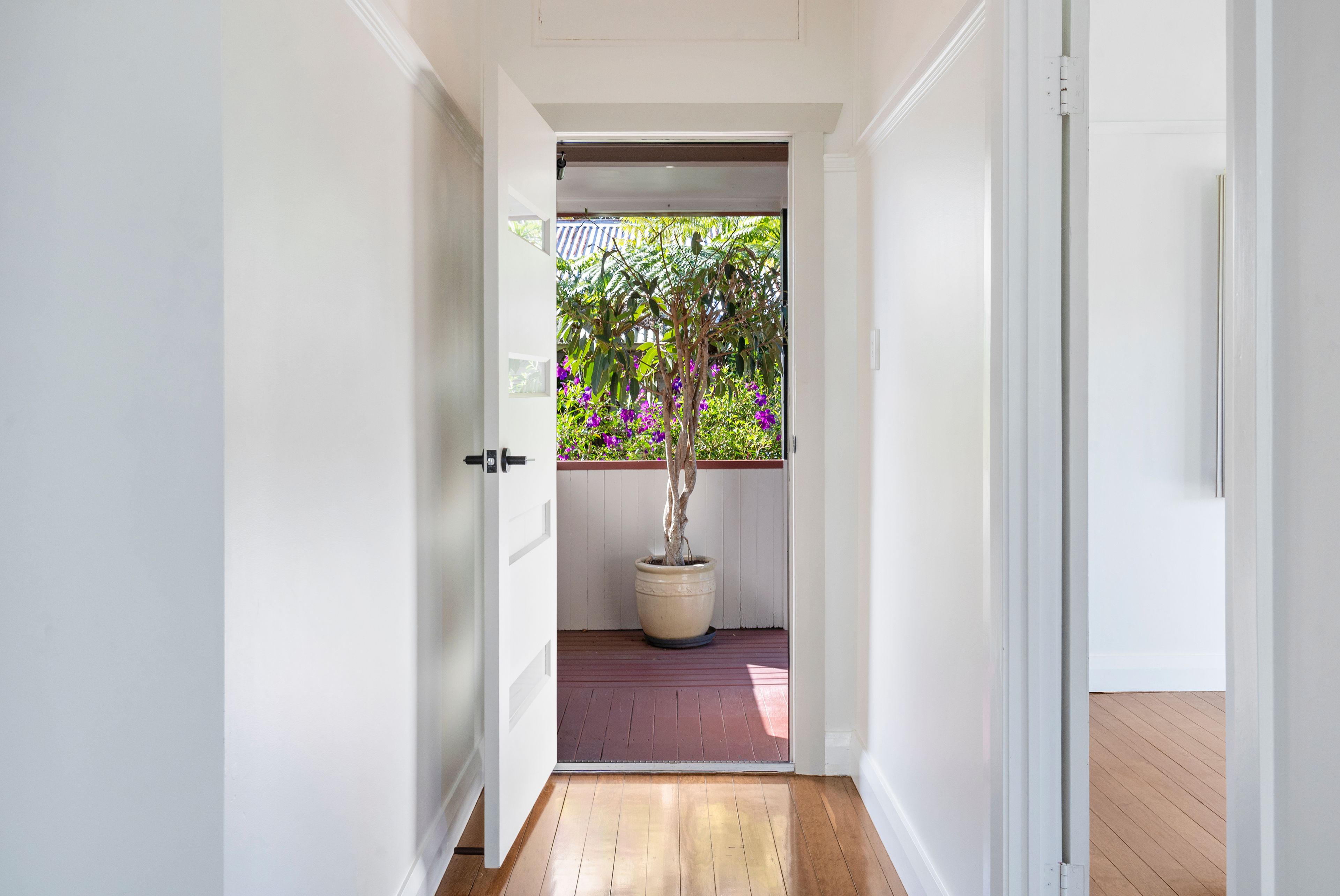 475 Tweed Valley Way — photo 14 of 21