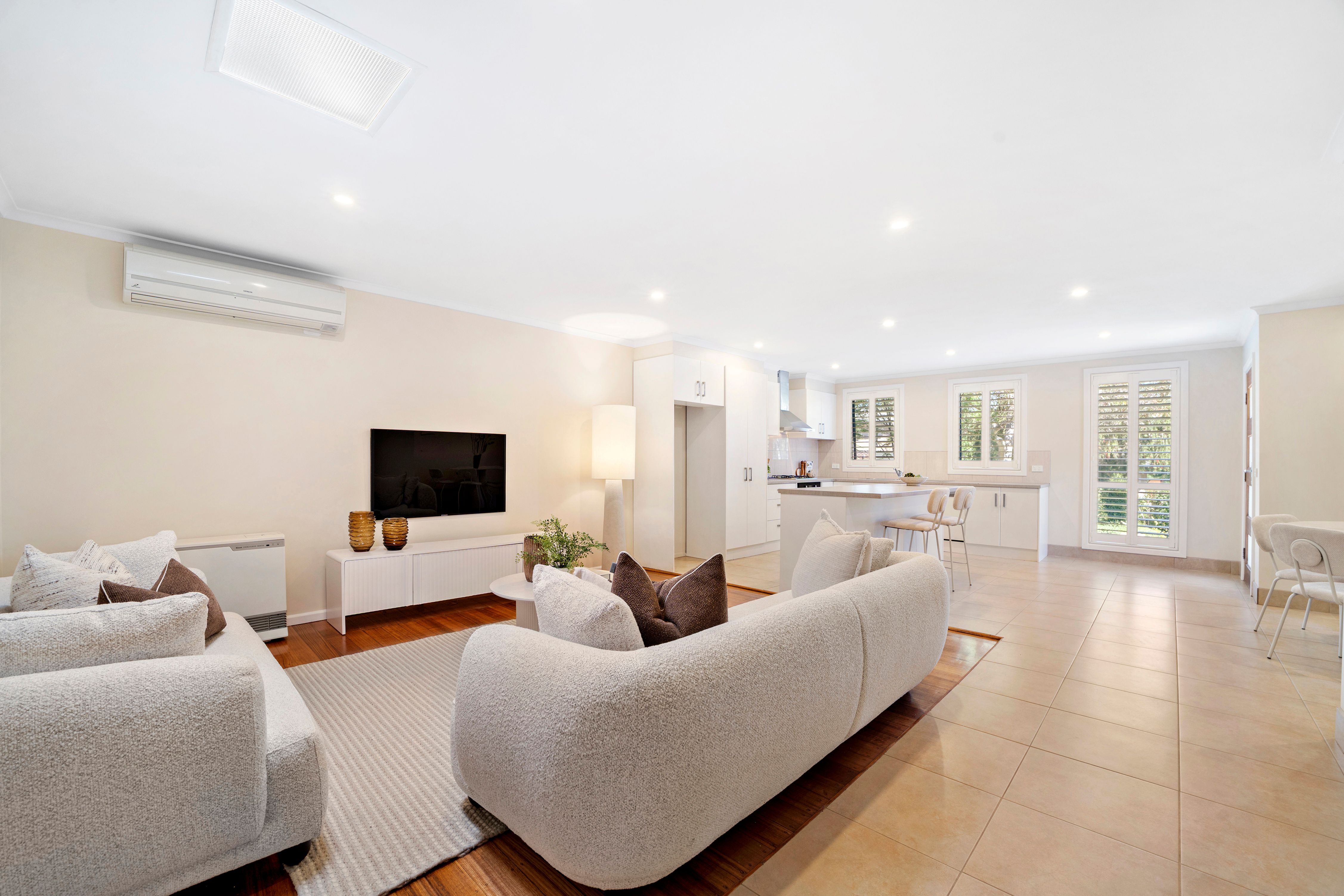 1/37 Kleinert Road — photo 3 of 21