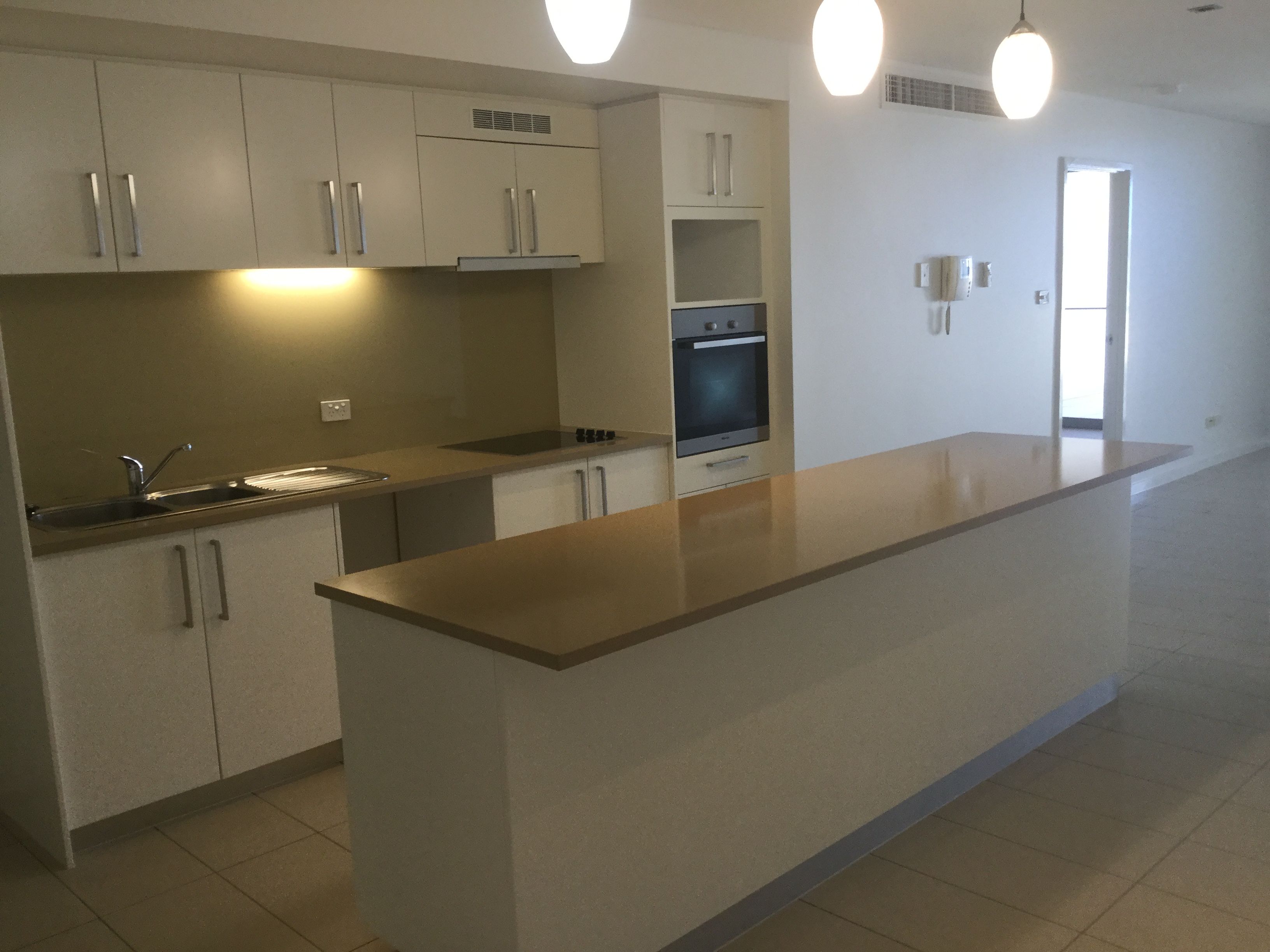 Bank For Your Future - One of Townsville's Most Prestigious Unit Complex's With a Secure Lease In Place — photo 11 of 23