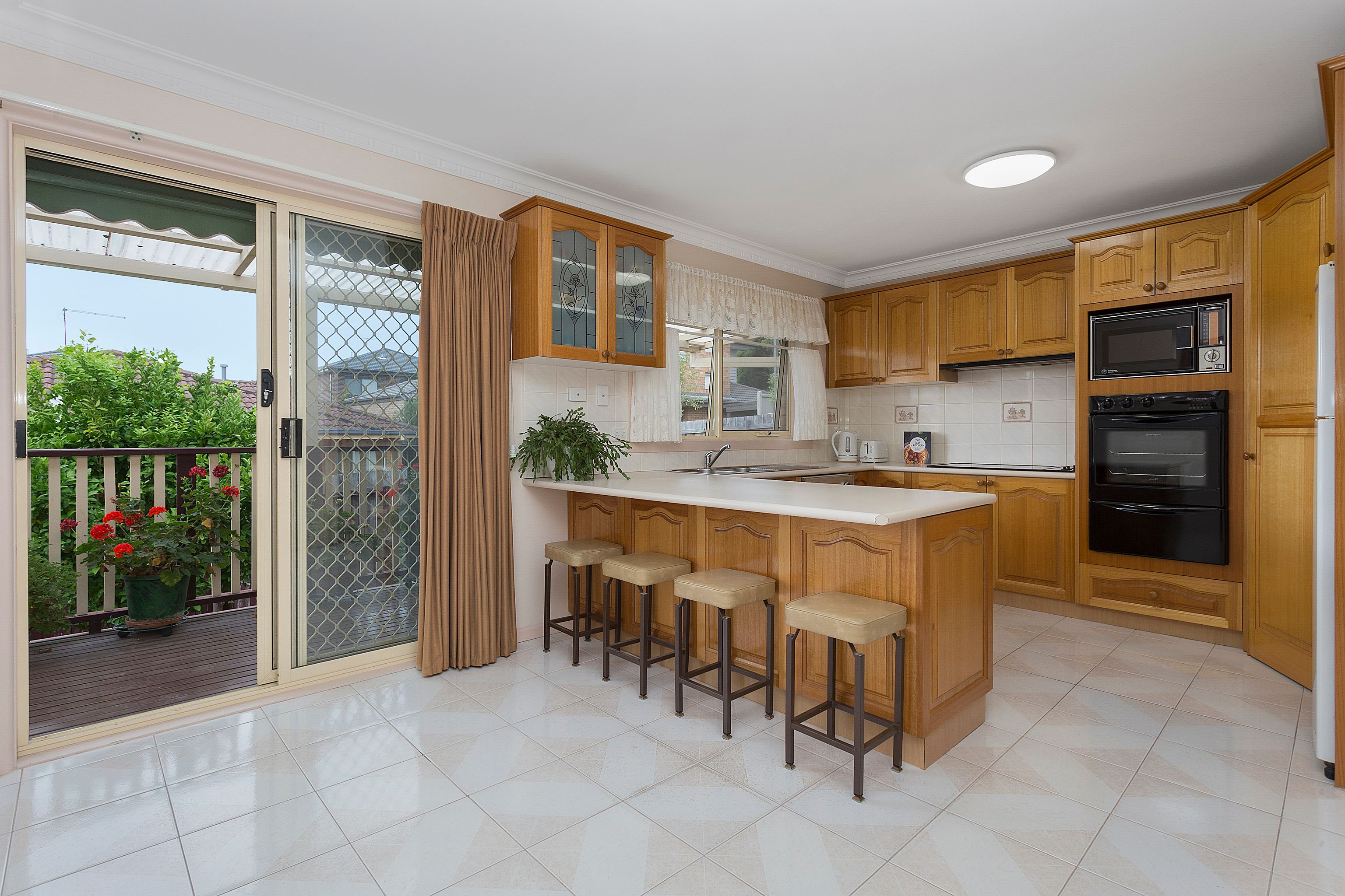 1/1 Emerald Street, Mount Waverley, VIC 3149