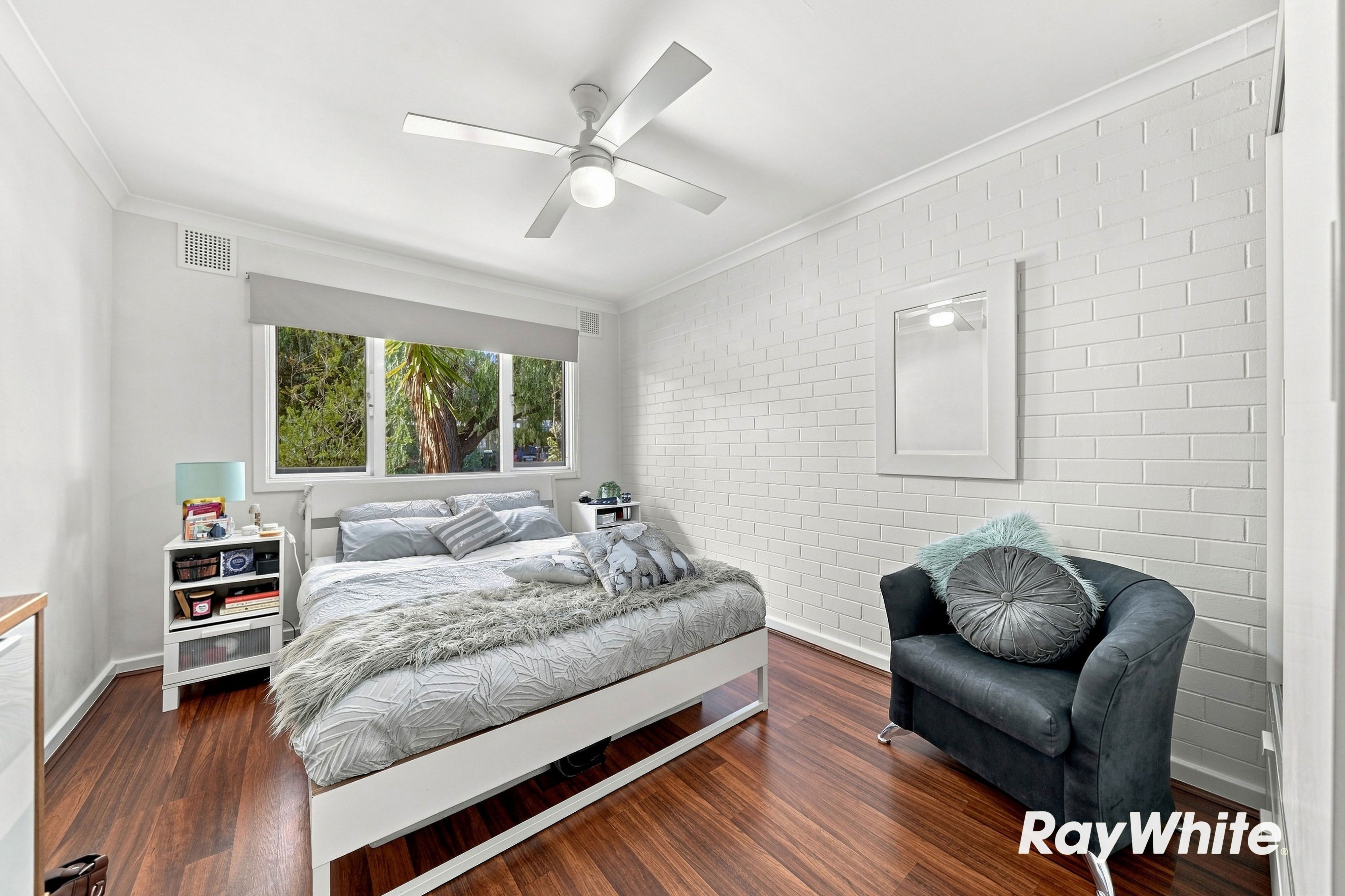 6/43 Golders Way — photo 13 of 25
