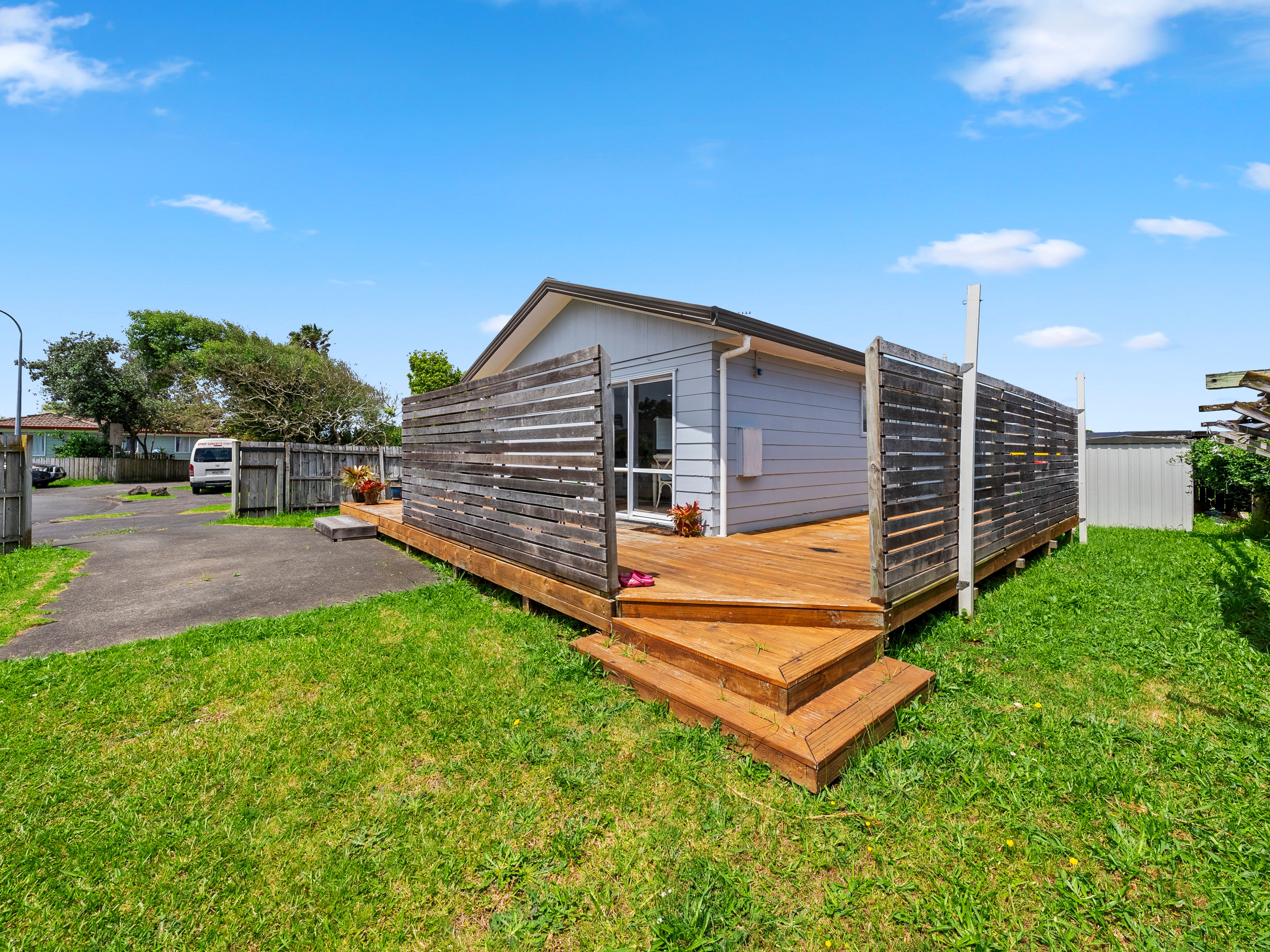 1/3 Sparrow Place, Weymouth, Manukau City