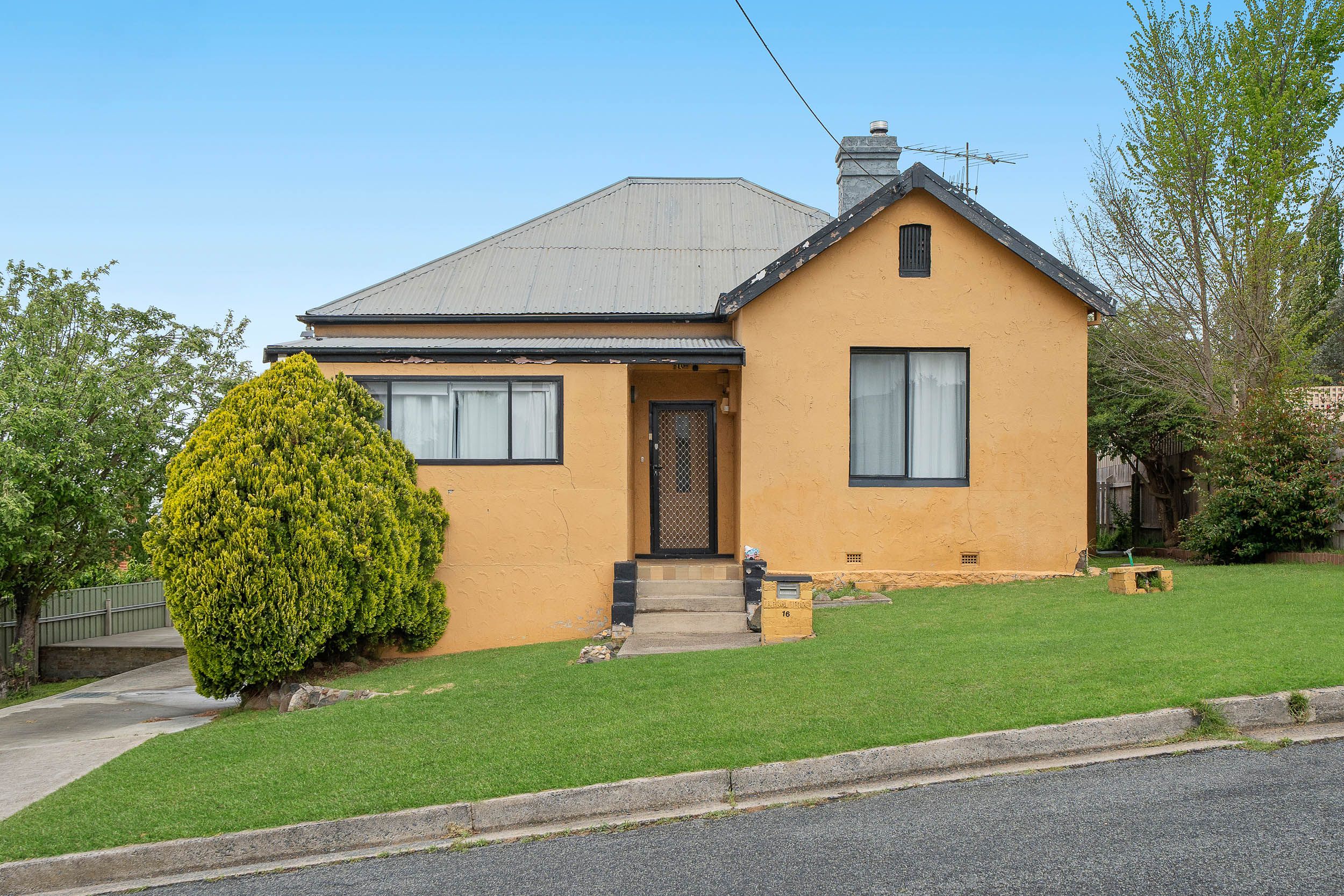 16 Lansdowne Street, Goulburn, NSW 2580