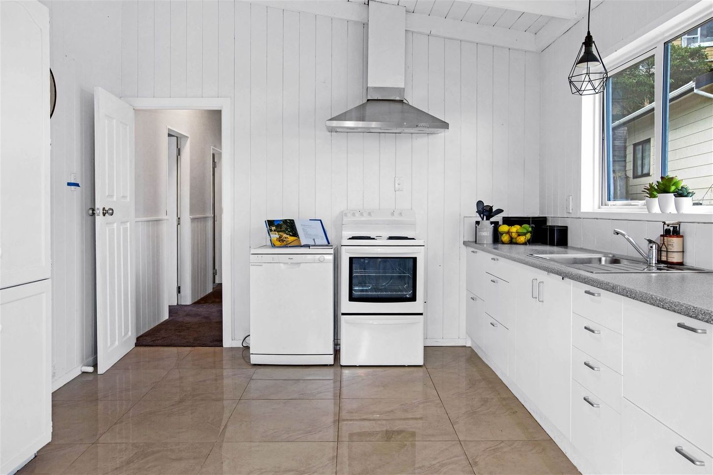 8 Tatum Way, Johnsonville, Wellington City